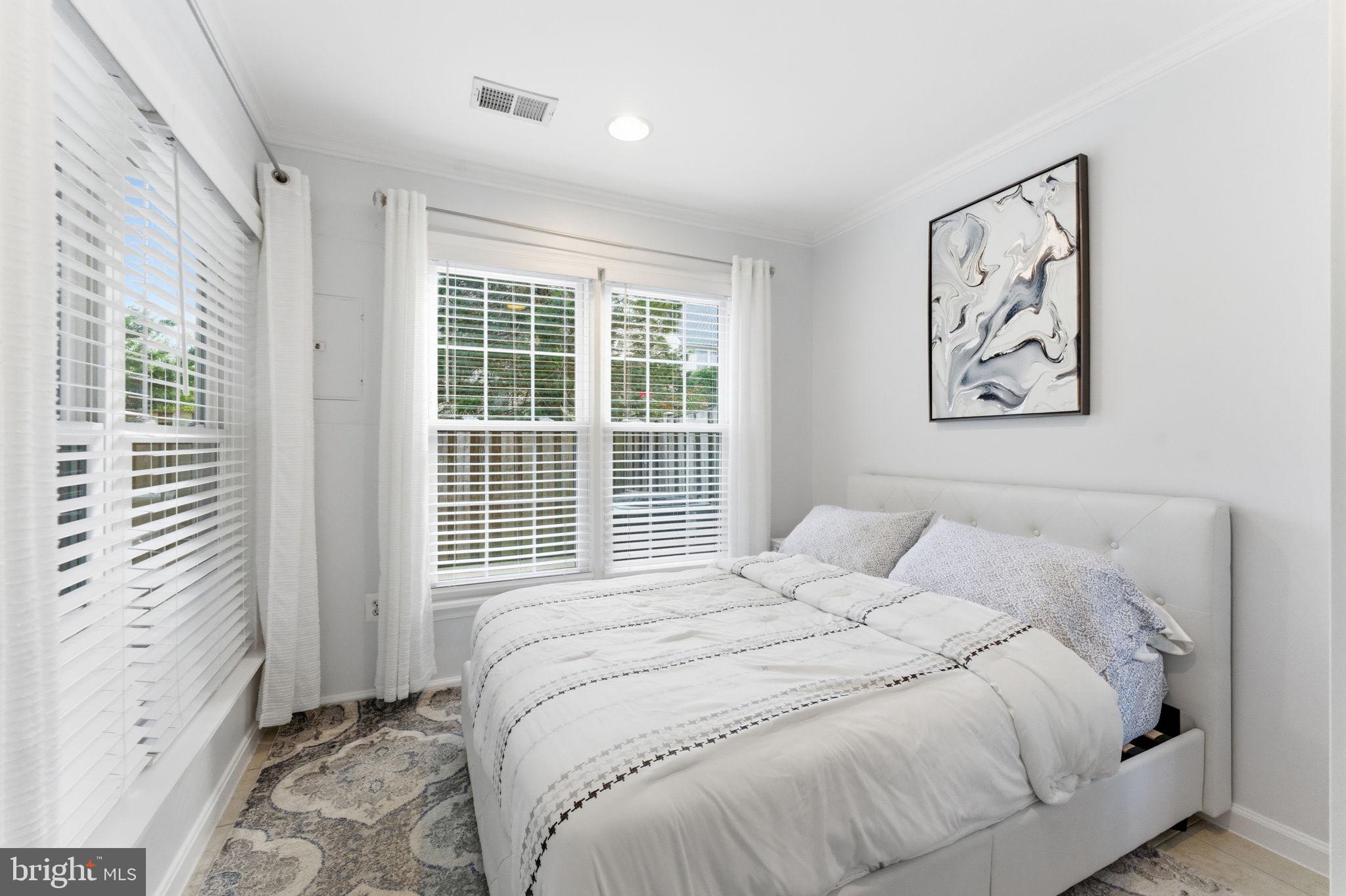 SOUTH RIDING - Residential