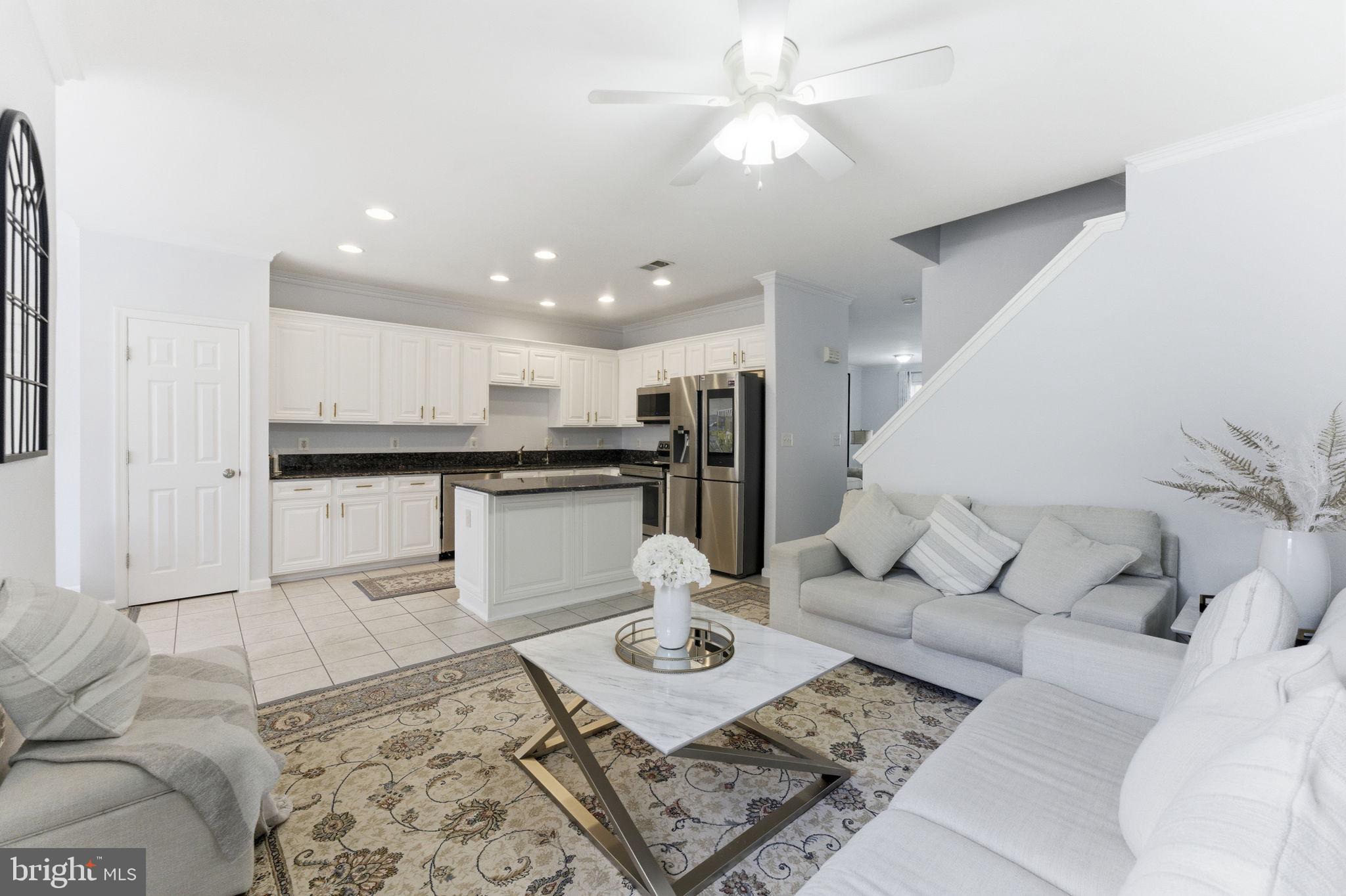 SOUTH RIDING - Residential