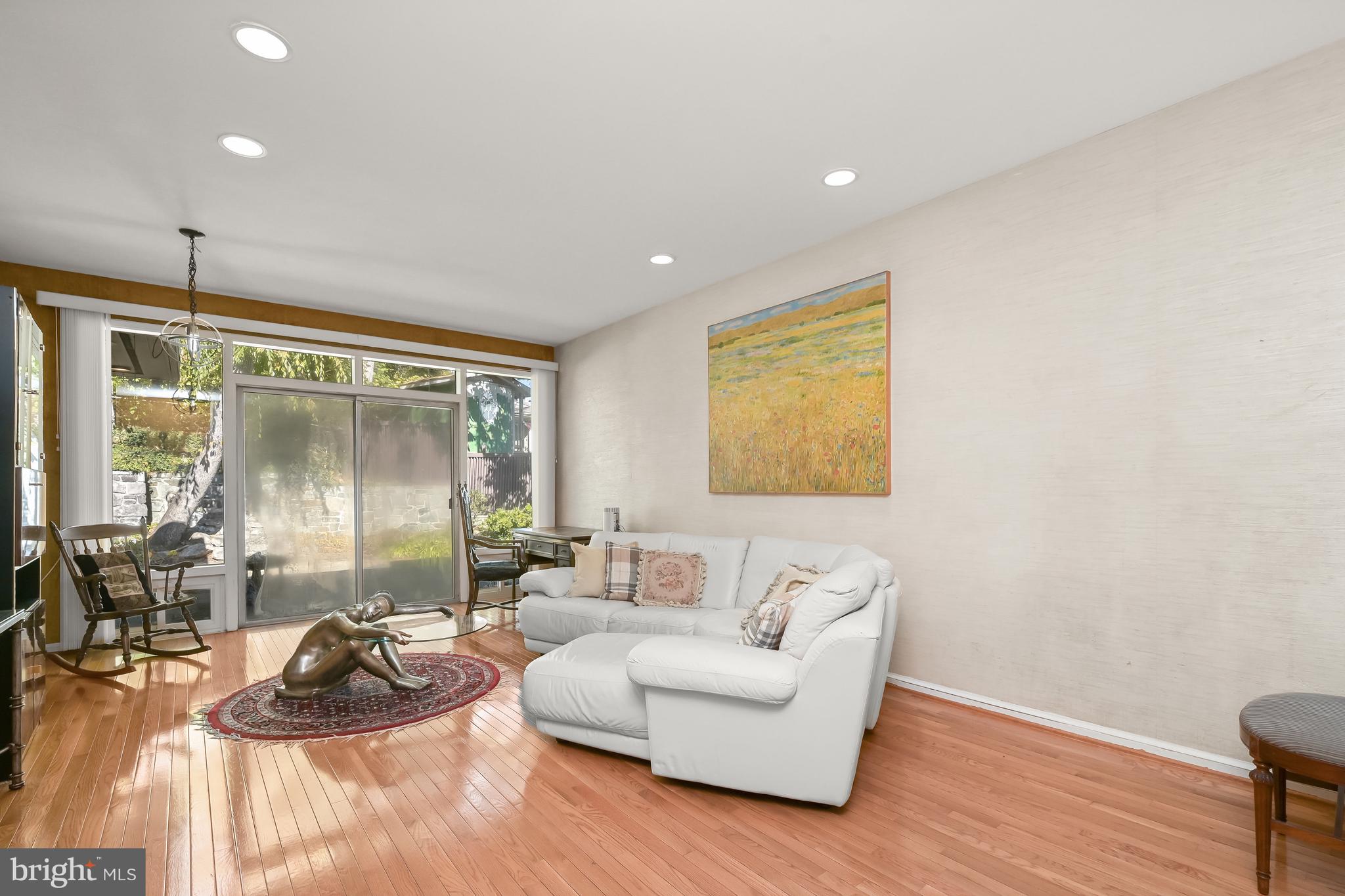 CHEVY CHASE - Residential