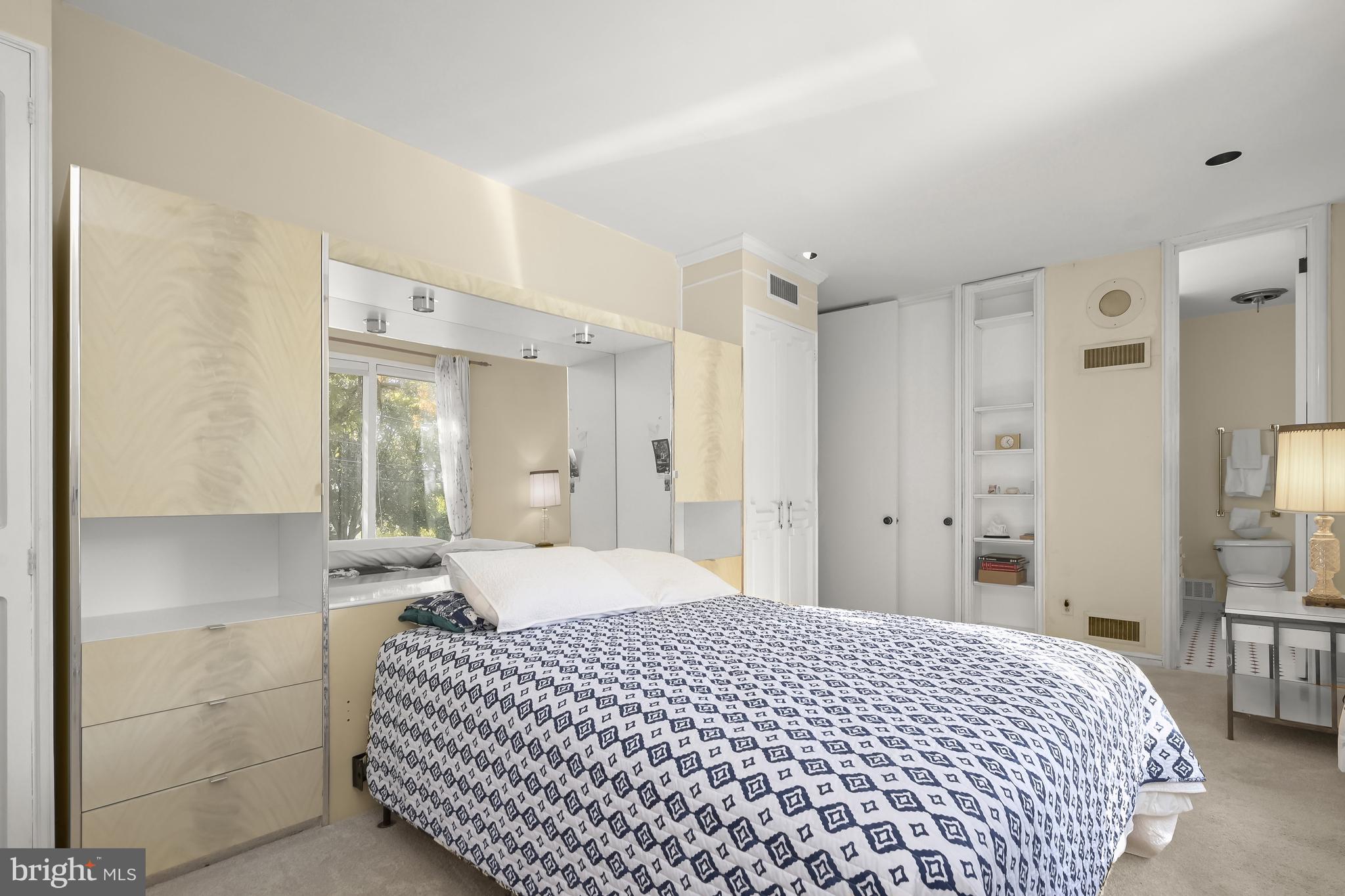 CHEVY CHASE - Residential