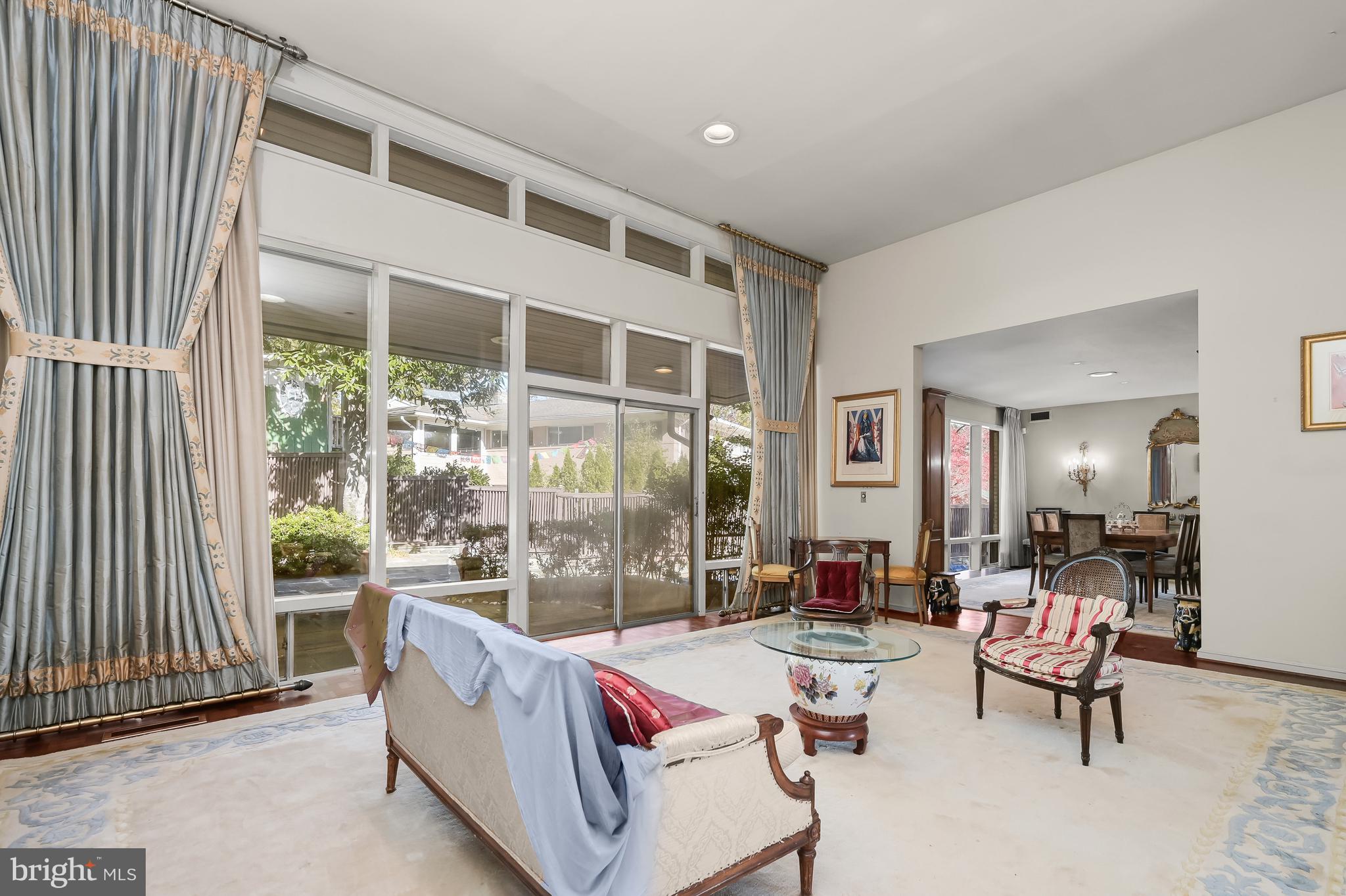 CHEVY CHASE - Residential