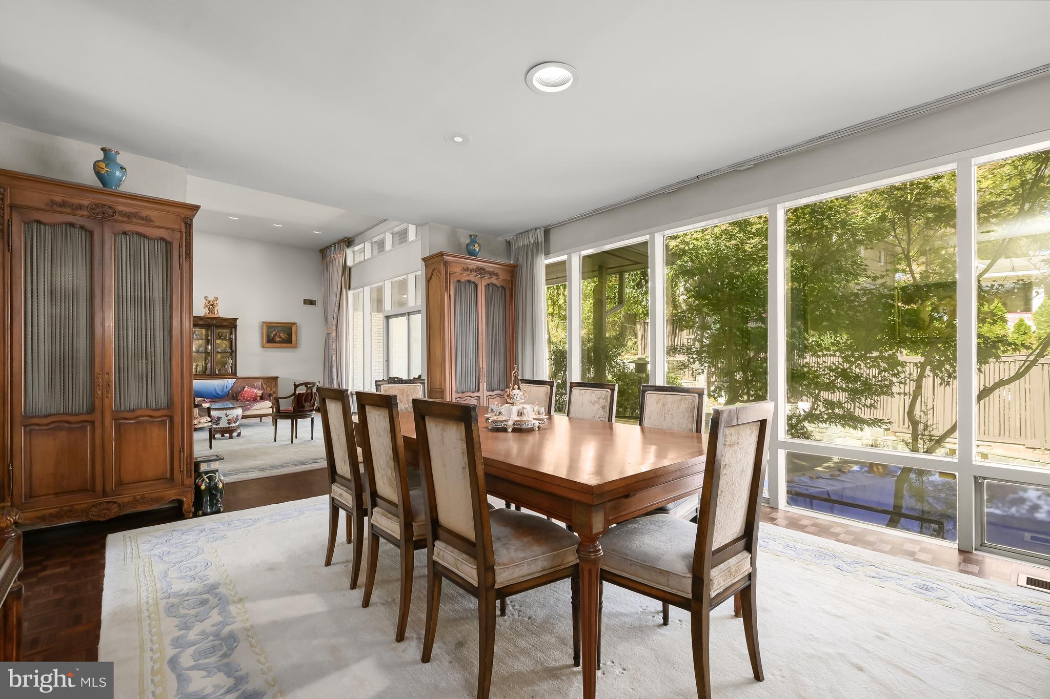 CHEVY CHASE - Residential