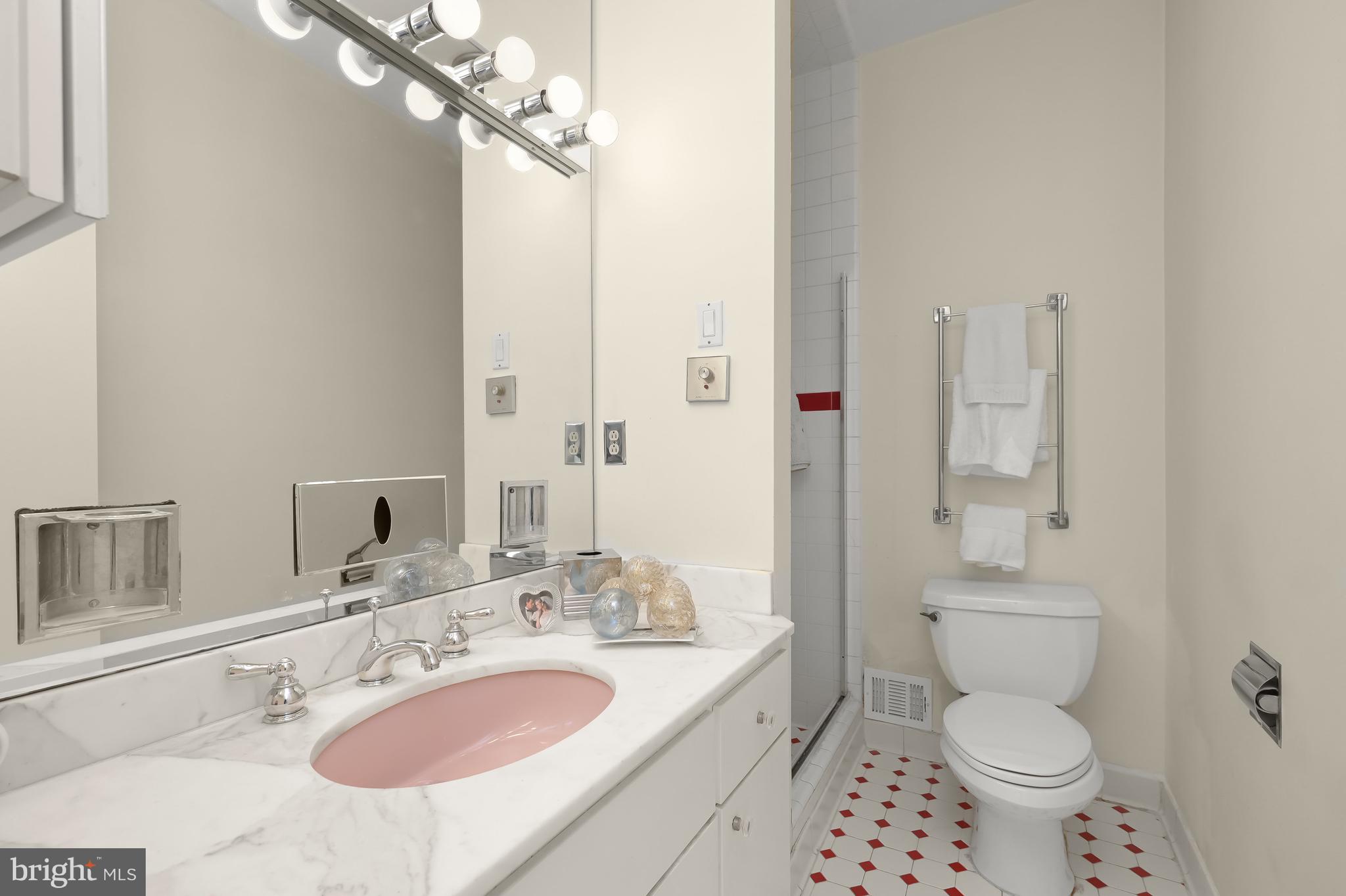 CHEVY CHASE - Residential