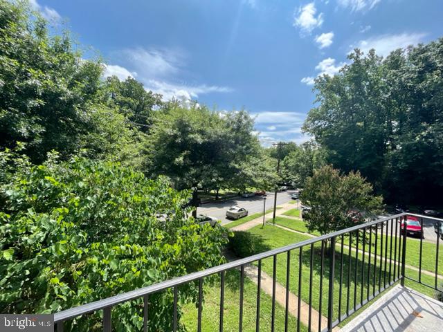 PARKSIDE CONDOMINIUMS - Residential Lease