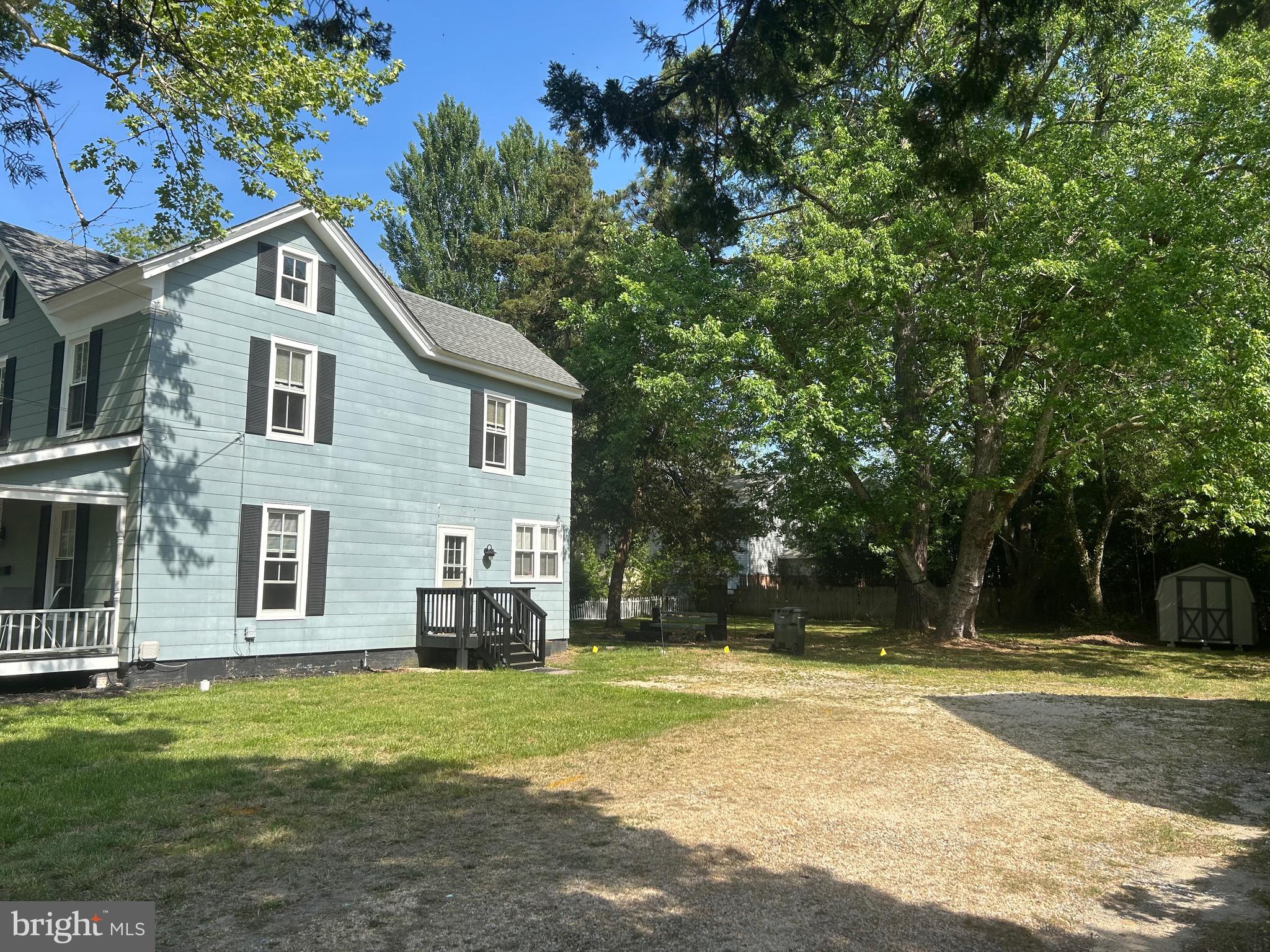 "WILD WAVE" - Residential Lease