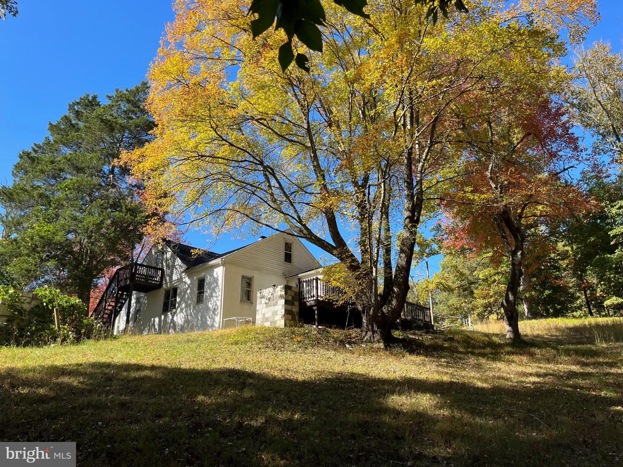 1816 RICHMOND HIGHWAY