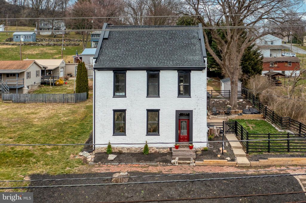 Photo of 1876 WATER ST, WASHINGTON BORO, PA 17582 (MLS # PALA2031984)