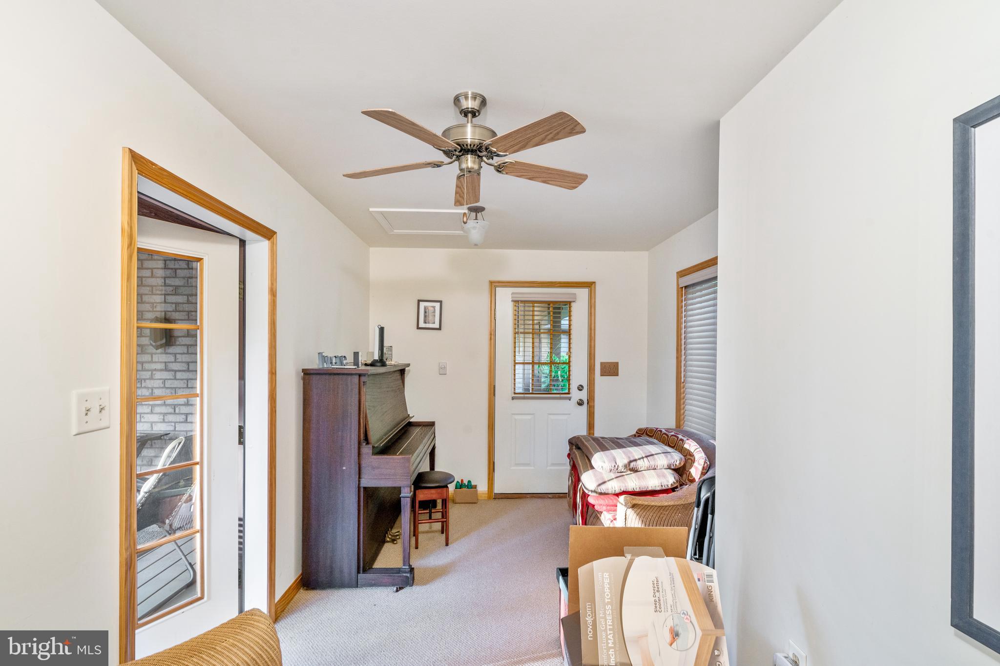 HILLCREST - Residential