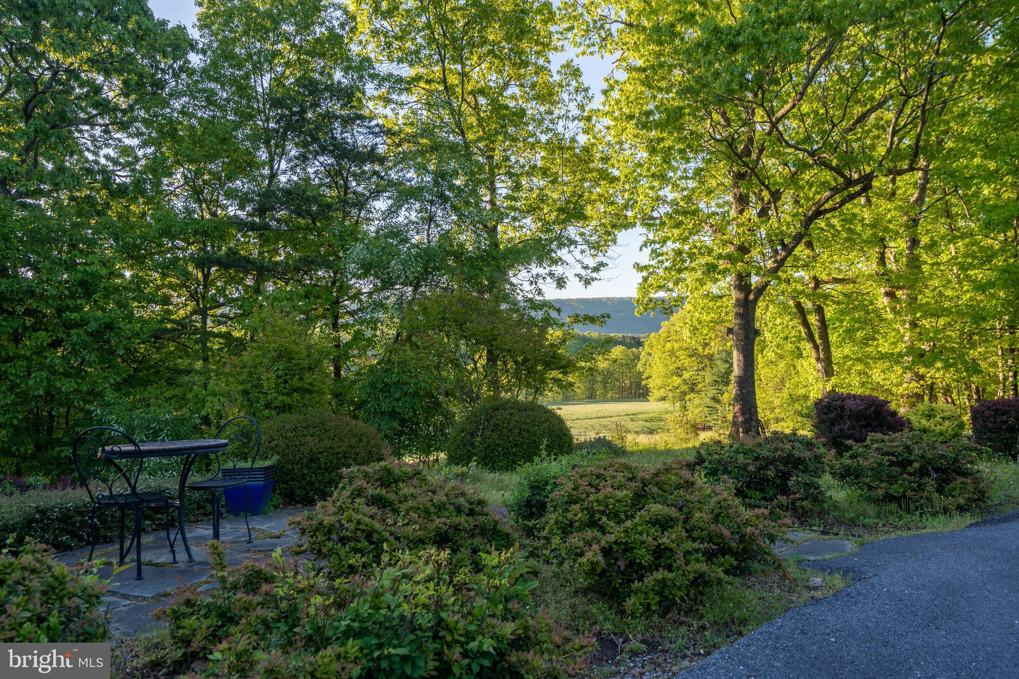 HILLCREST - Residential