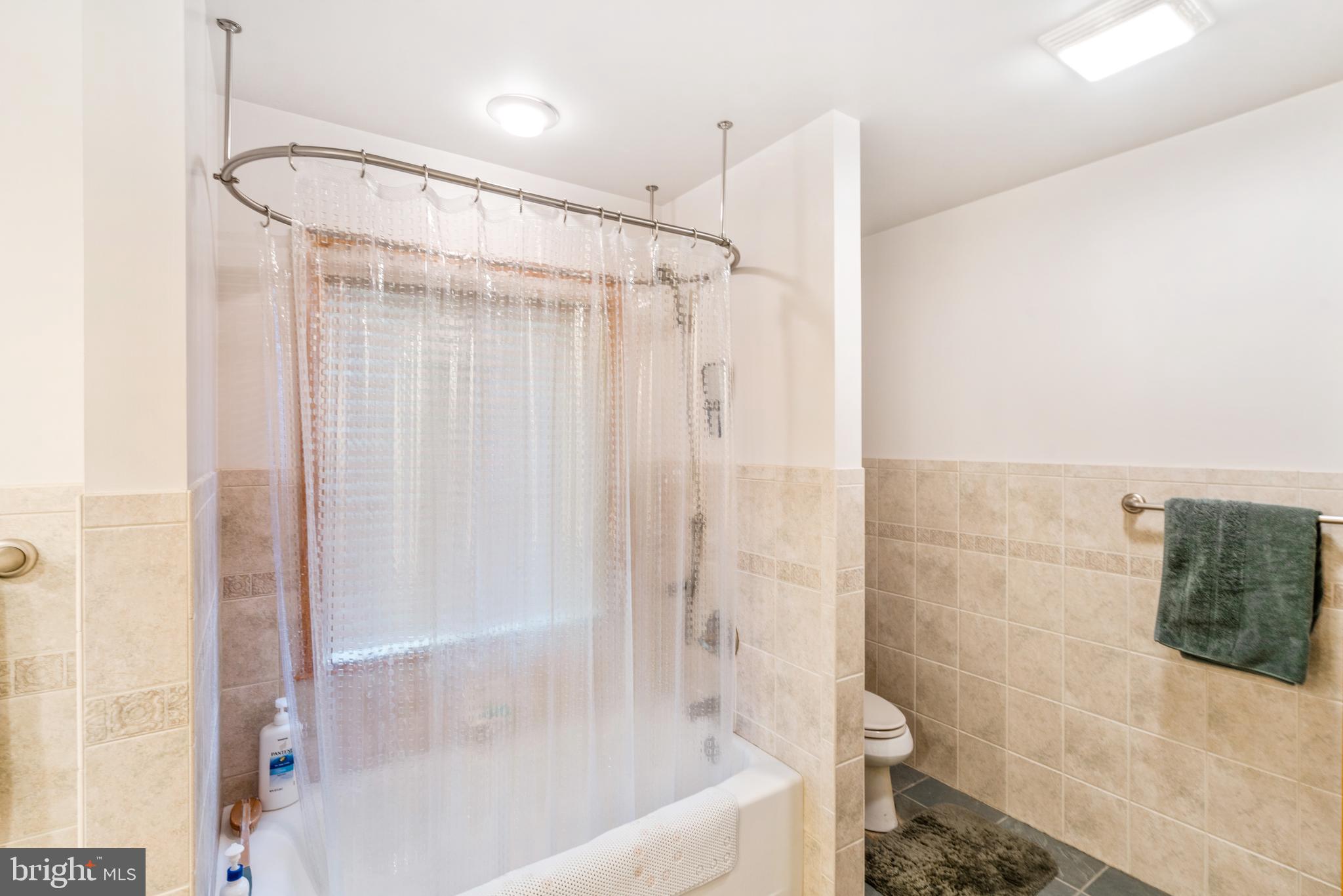 HILLCREST - Residential