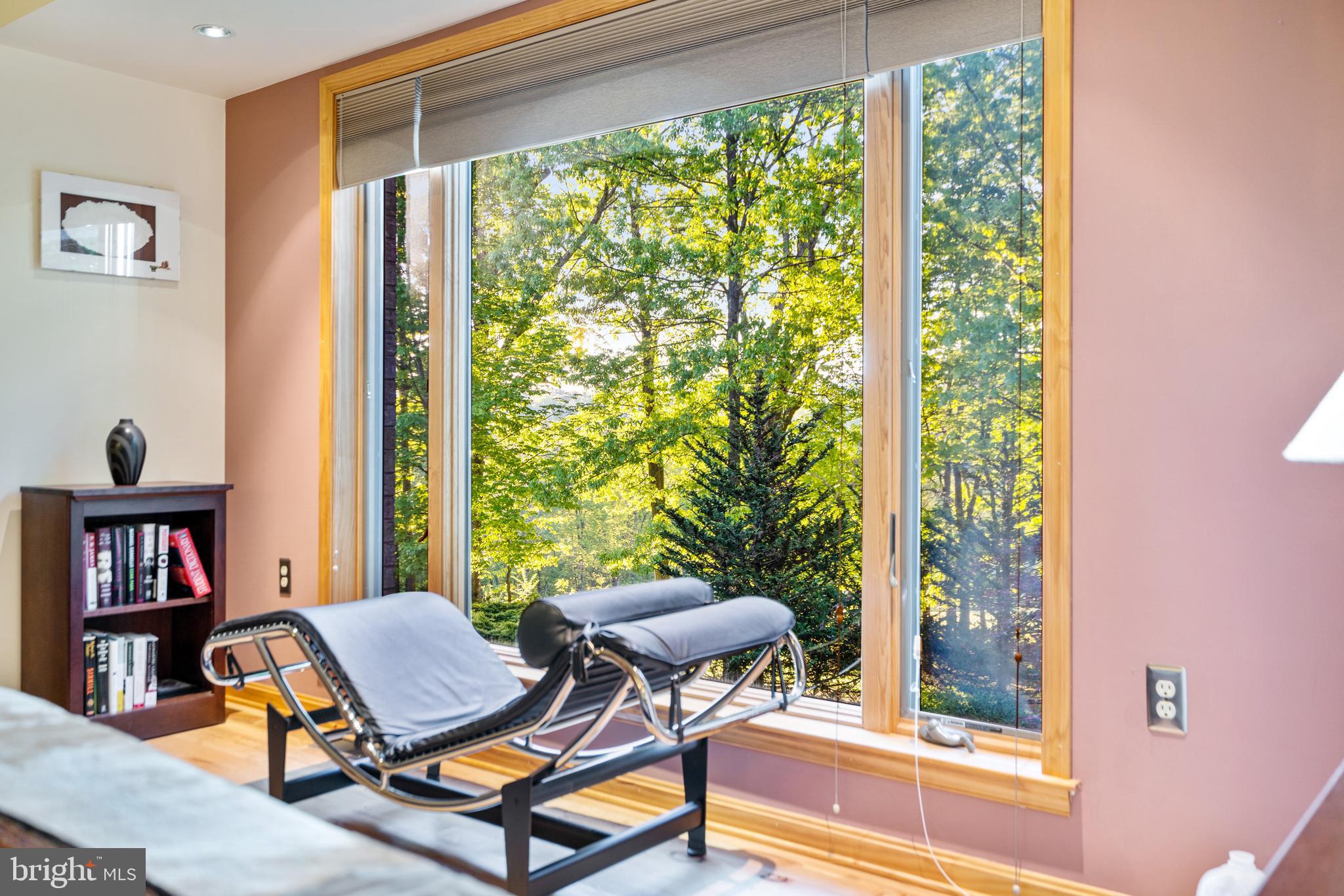 HILLCREST - Residential