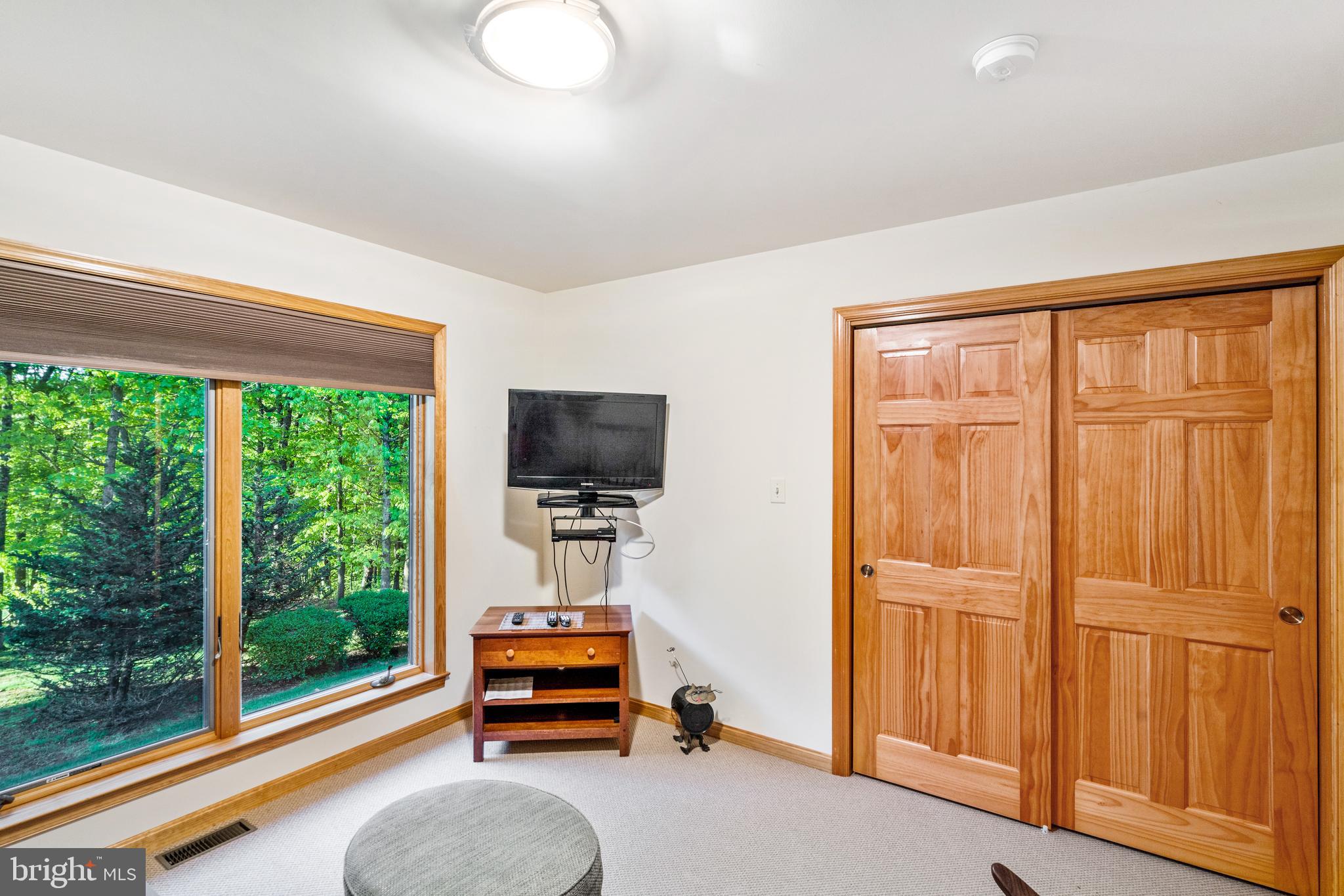 HILLCREST - Residential