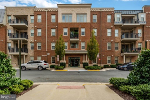 Photo of 23630 Havelock Walk Terrace #410, ASHBURN, VA 20148 (MLS # VALO2137526)