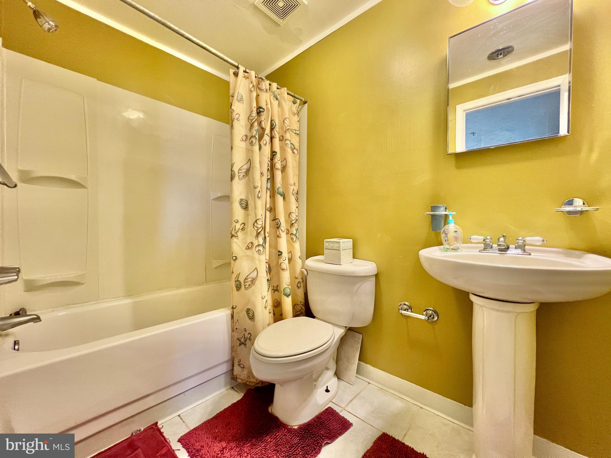 REISTERSTOWN VILLAGE - Residential