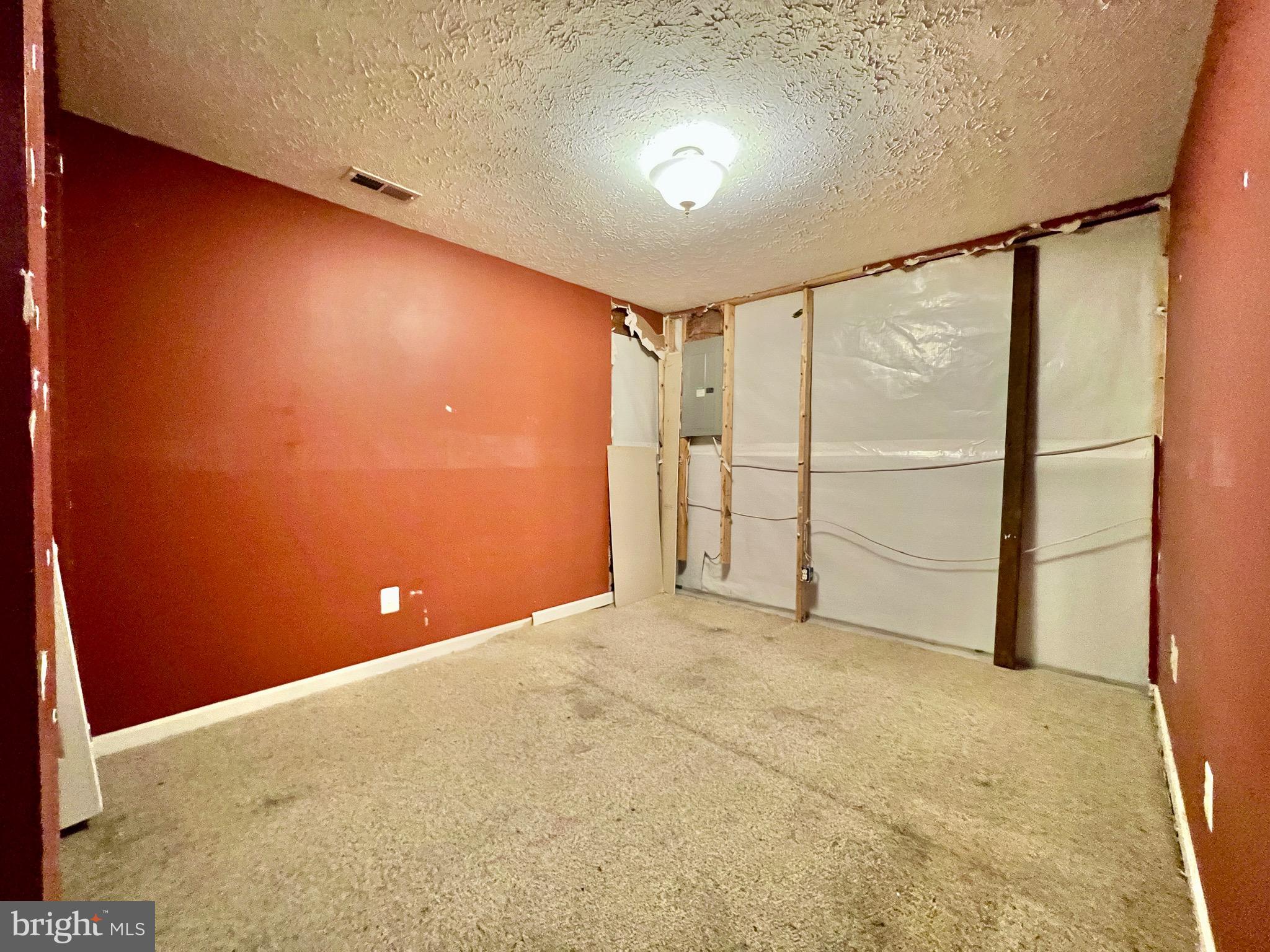 REISTERSTOWN VILLAGE - Residential