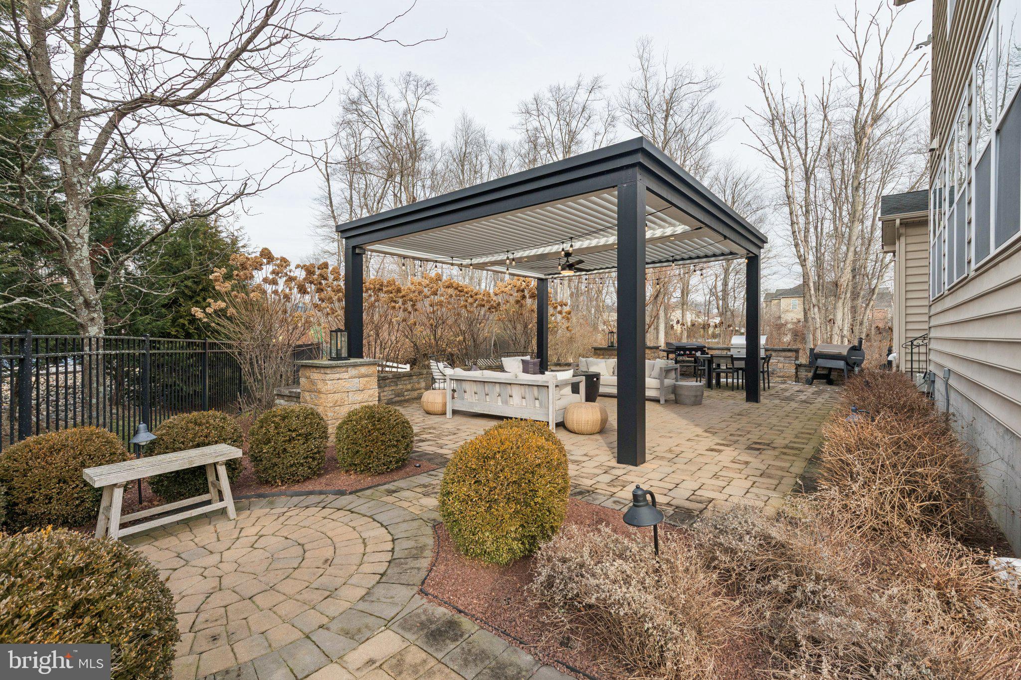 WARRINGTON GLEN - Residential