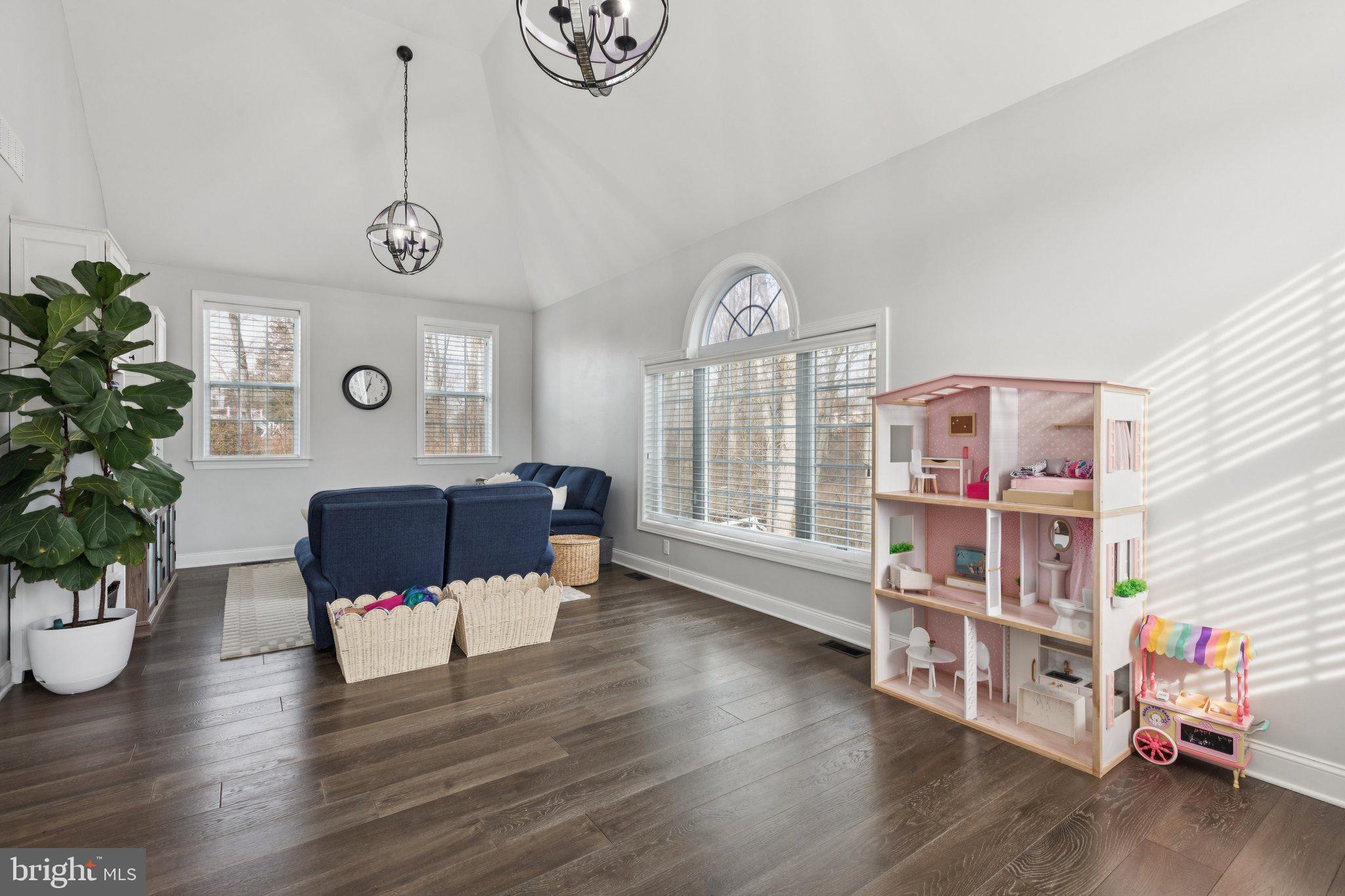 WARRINGTON GLEN - Residential