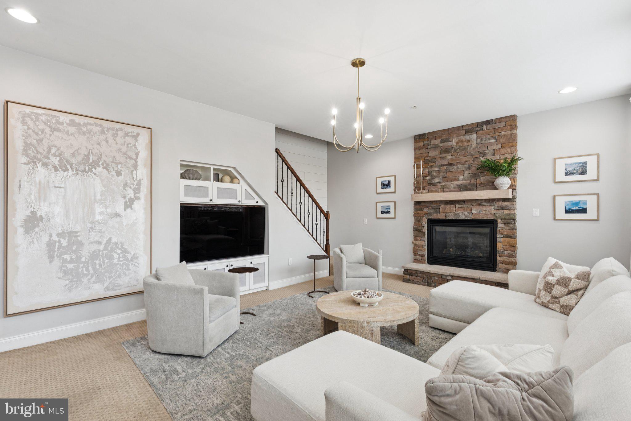 WARRINGTON GLEN - Residential