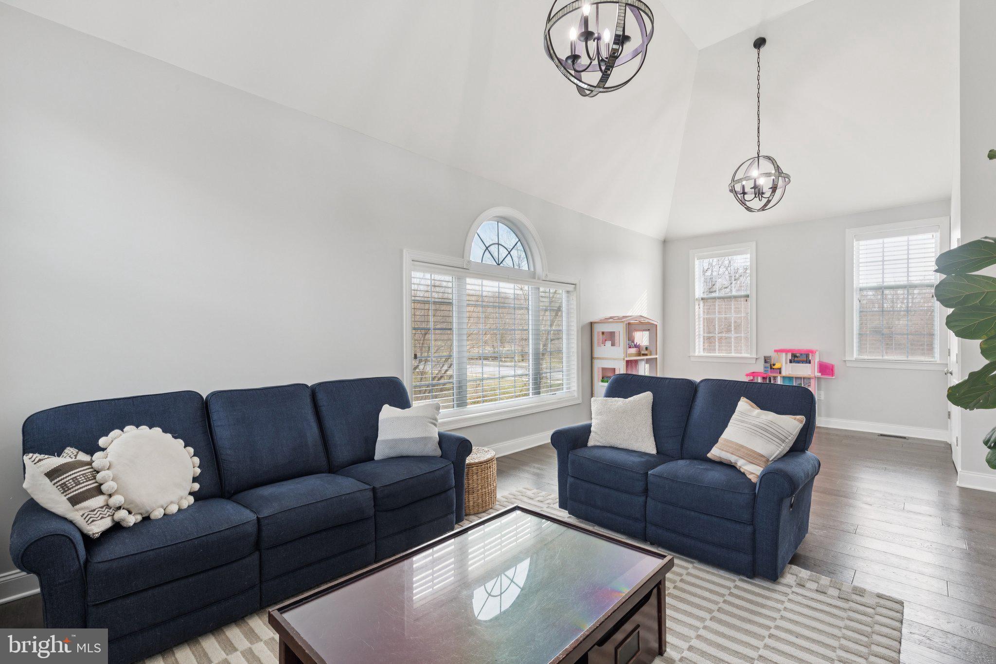 WARRINGTON GLEN - Residential