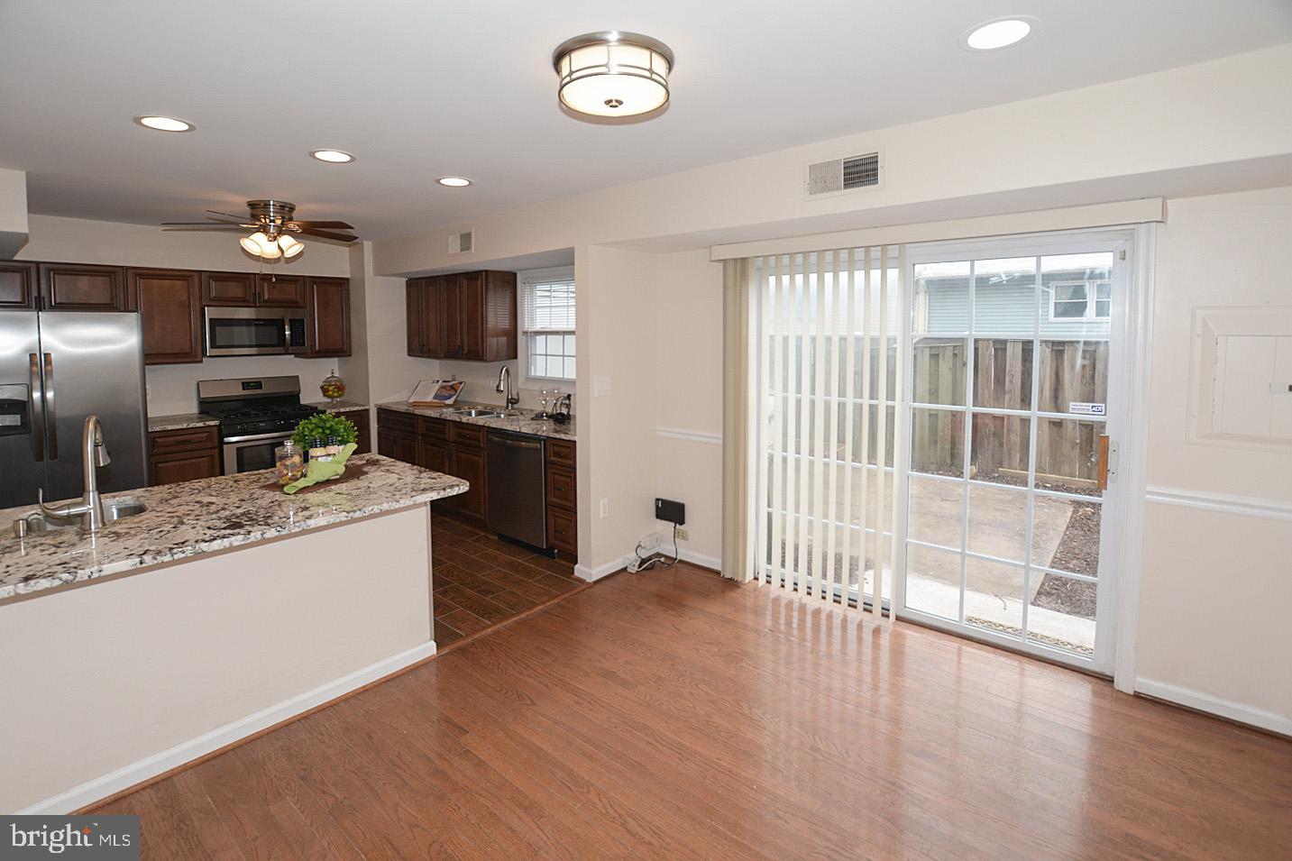 FAIRFAX HERITAGE - Residential Lease