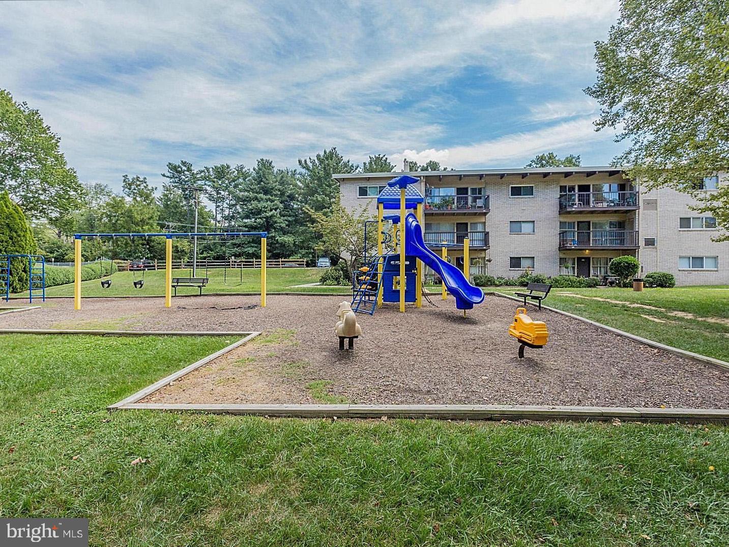 FAIRFAX HERITAGE - Residential Lease