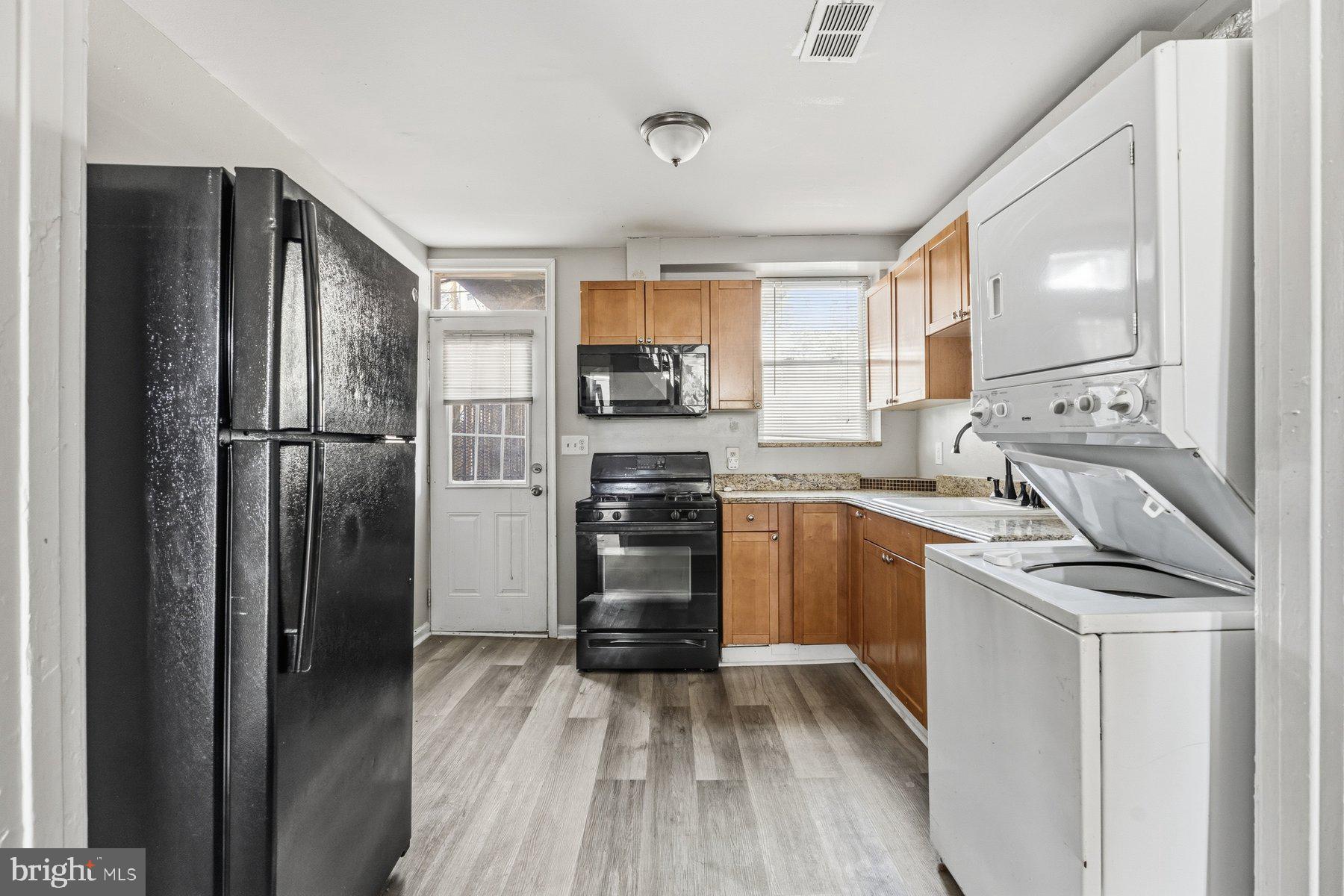 WASHINGTON VILLAGE - Residential