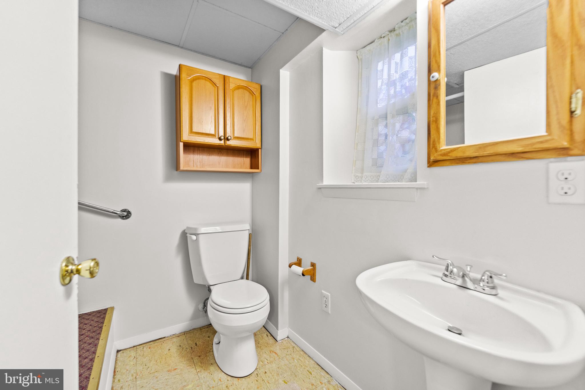 HICKORY RIDGE - Residential Lease