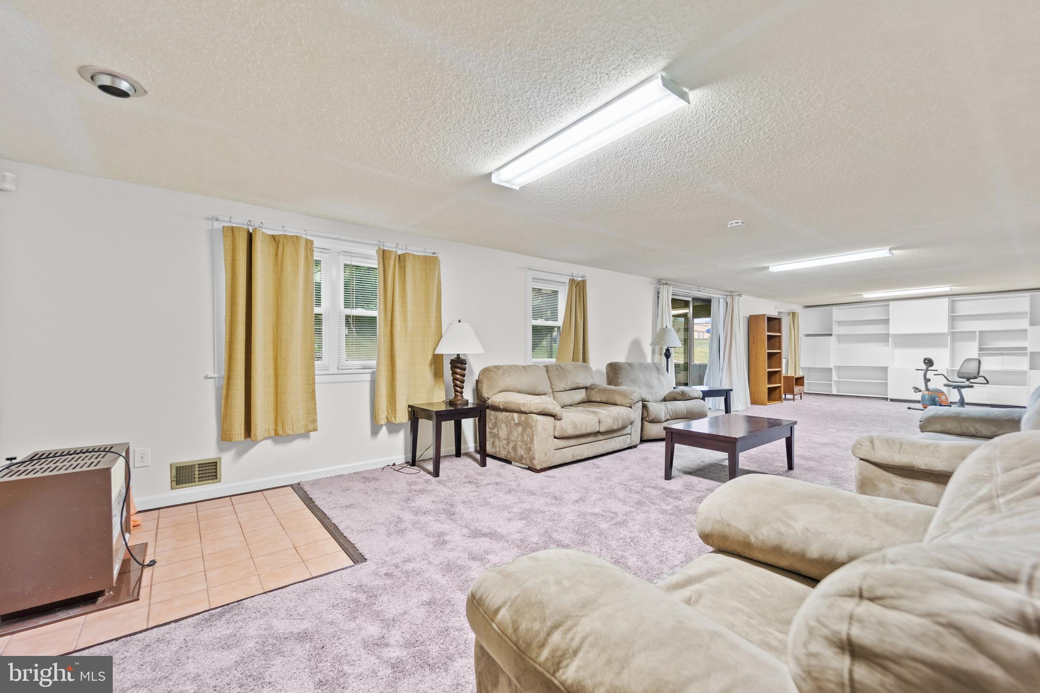 HICKORY RIDGE - Residential Lease