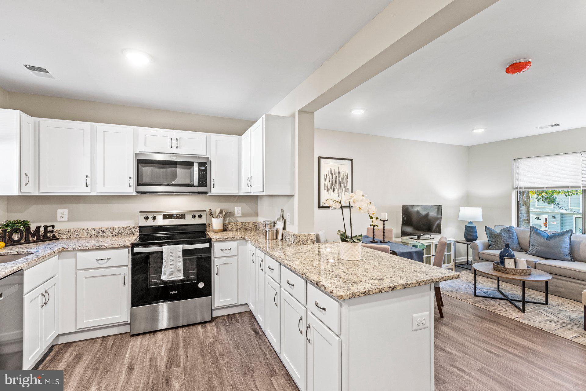 HUNTINGTON NEIGHBORHOOD - Residential