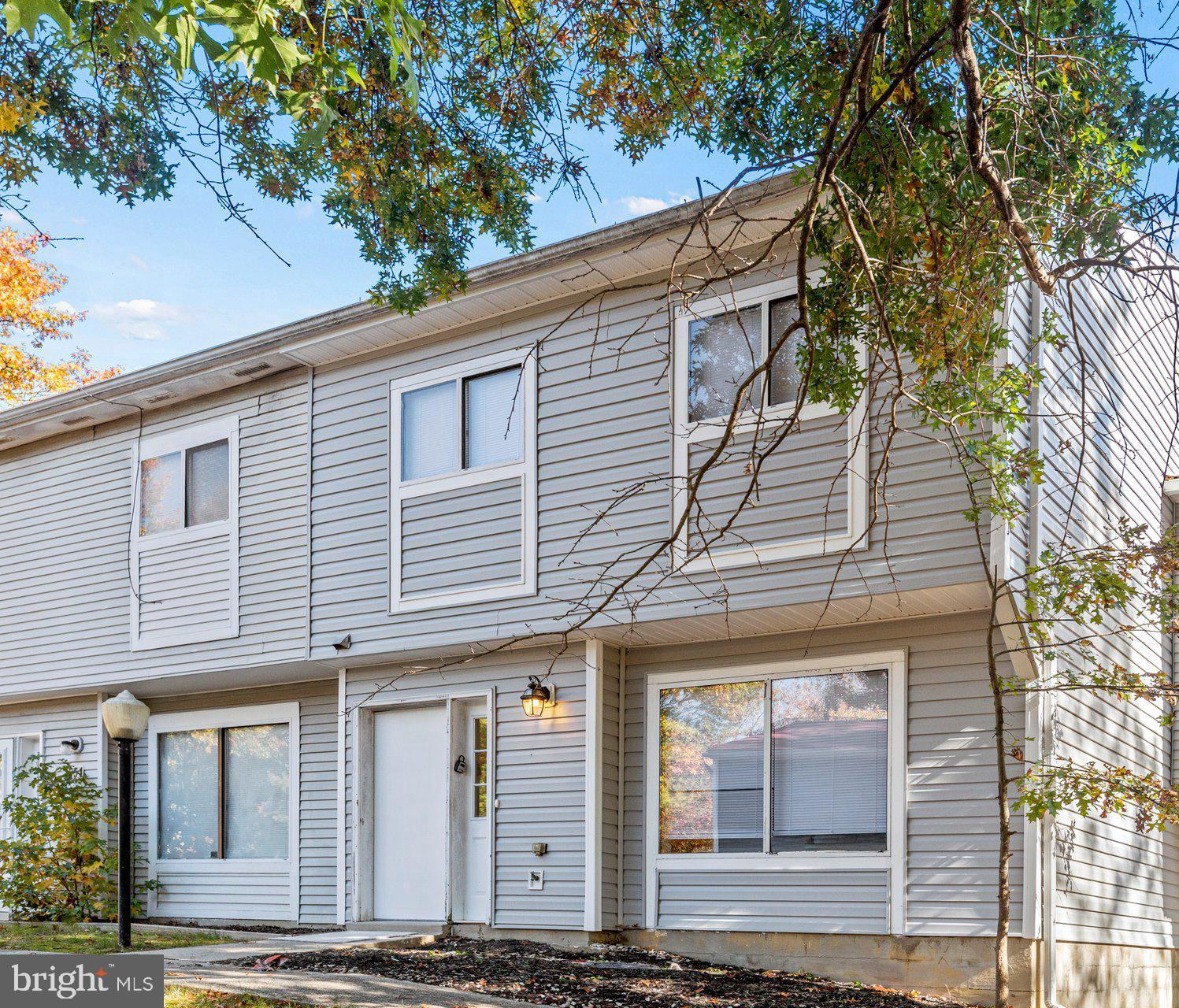 HUNTINGTON NEIGHBORHOOD - Residential