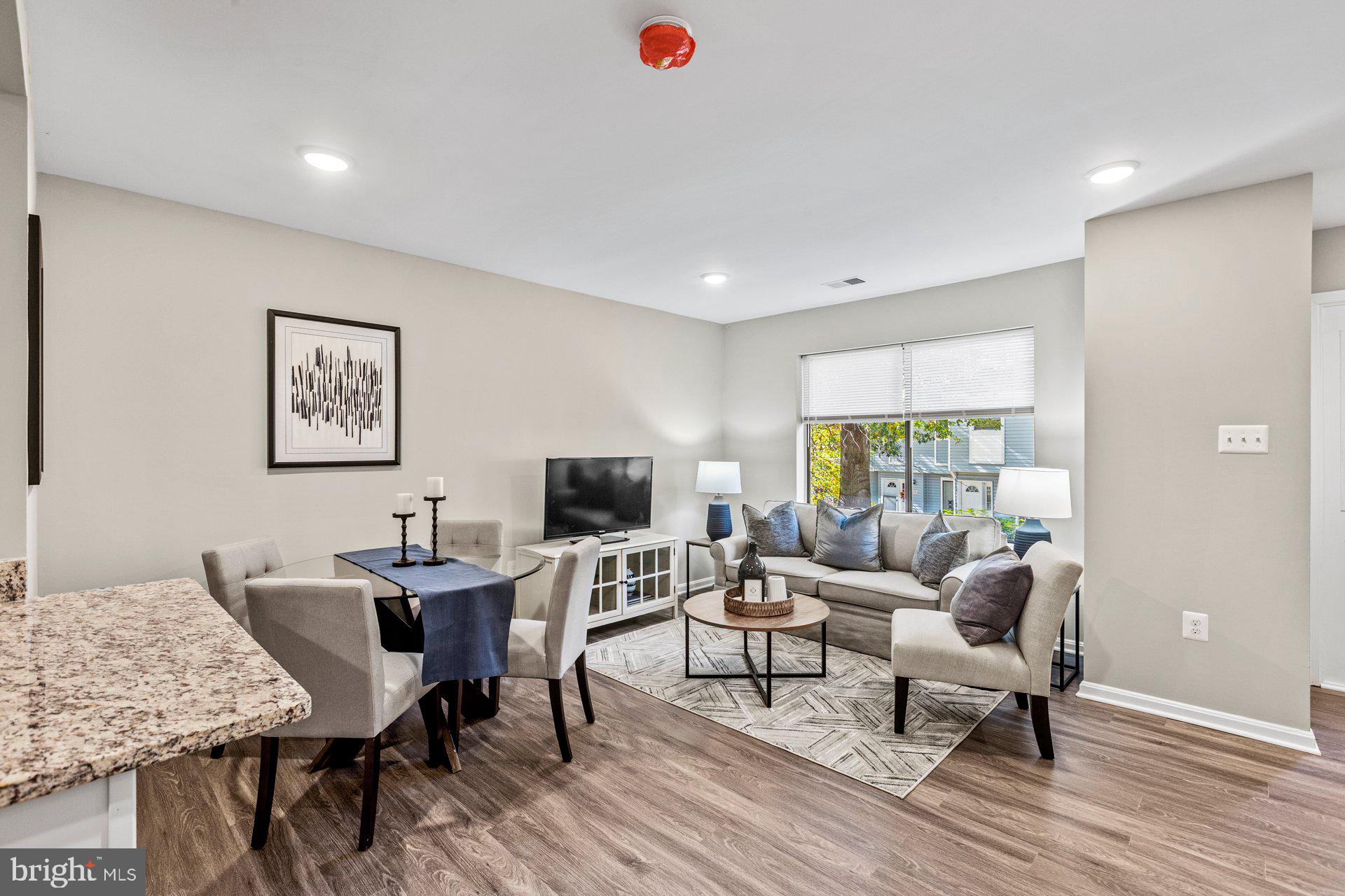 HUNTINGTON NEIGHBORHOOD - Residential