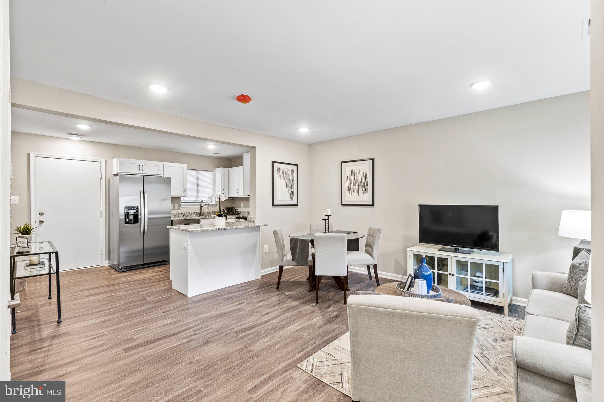 HUNTINGTON NEIGHBORHOOD - Residential