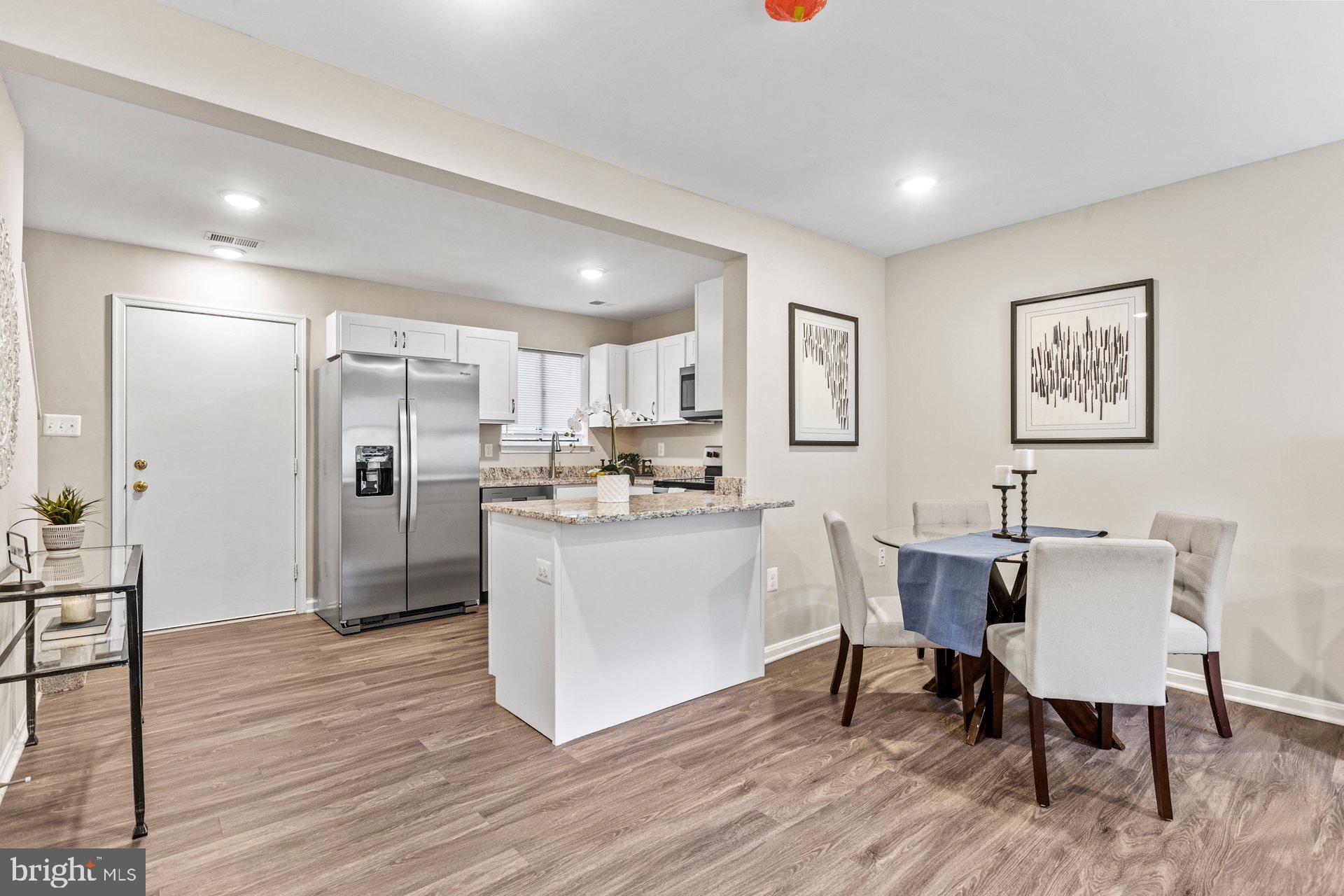 HUNTINGTON NEIGHBORHOOD - Residential