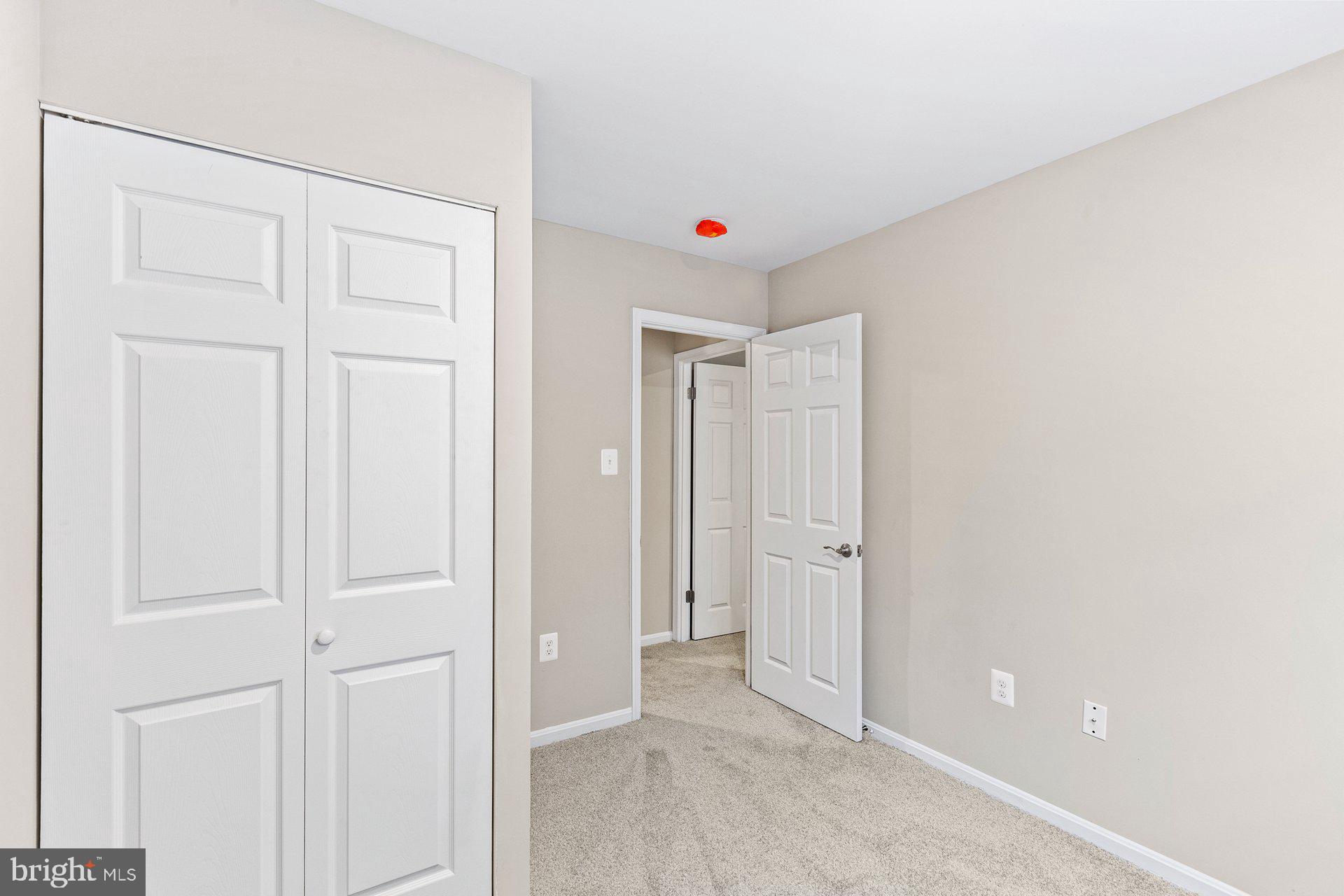 HUNTINGTON NEIGHBORHOOD - Residential