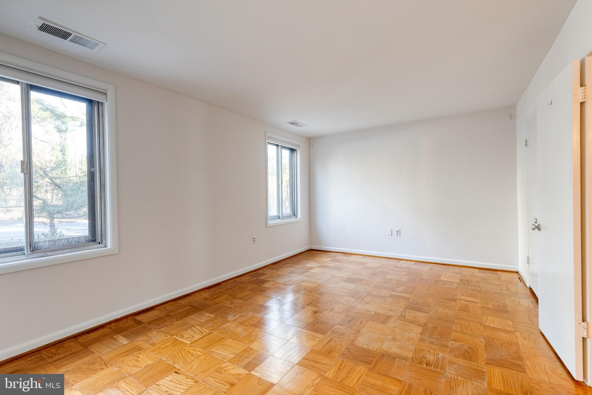 CROSS KEYS - Residential