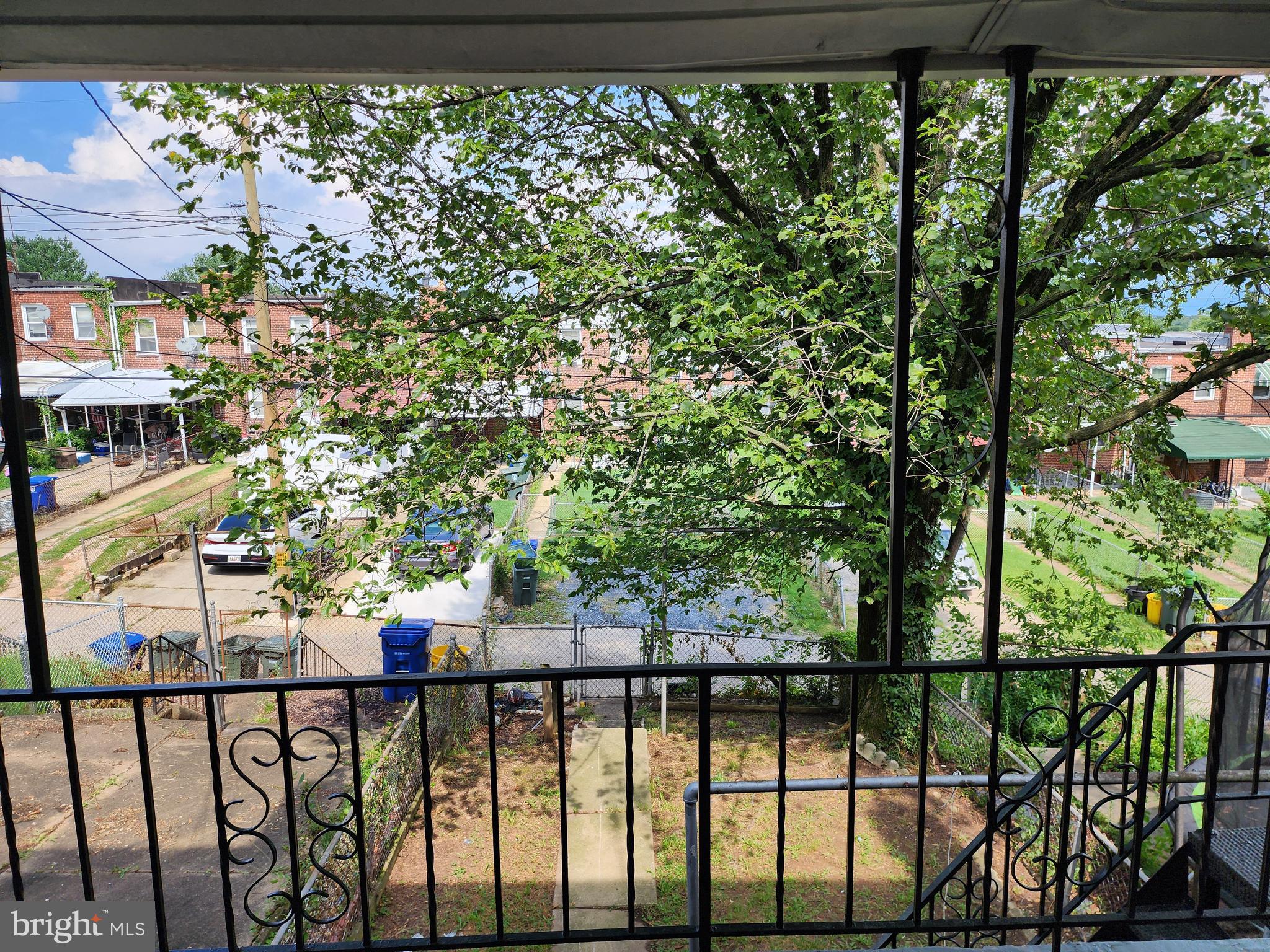 CLAREMONT-FREEDOM - Residential