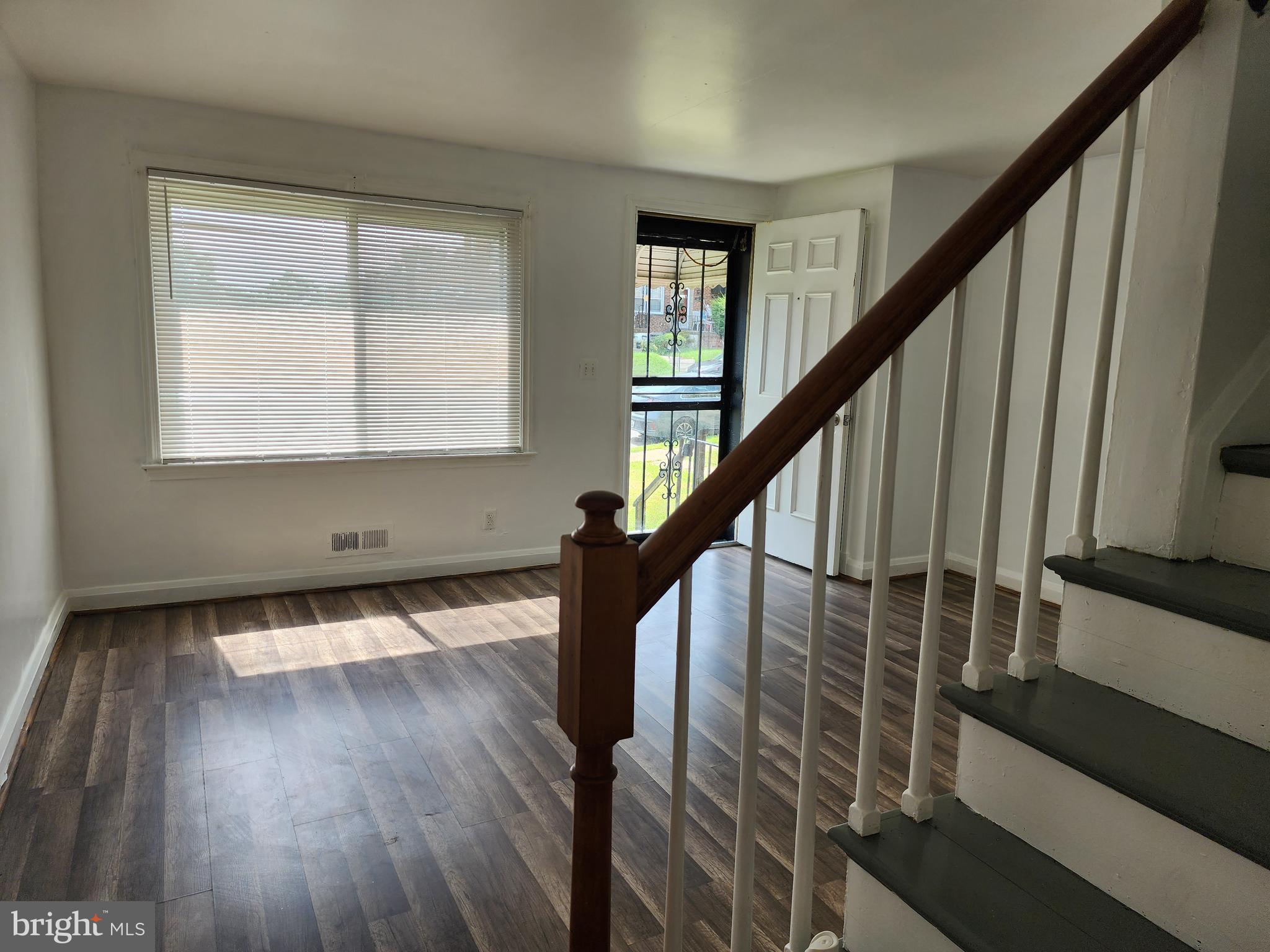 CLAREMONT-FREEDOM - Residential