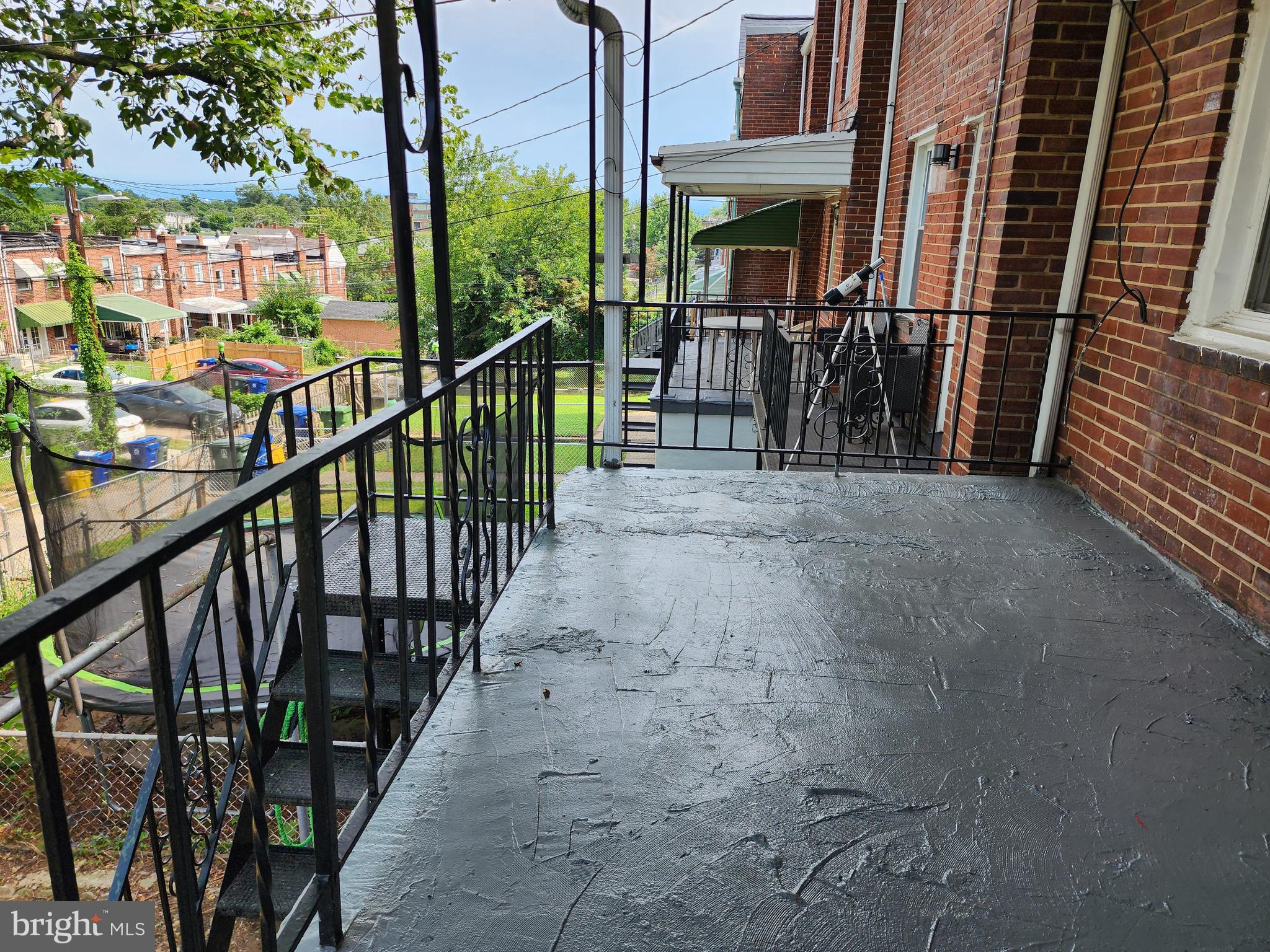 CLAREMONT-FREEDOM - Residential