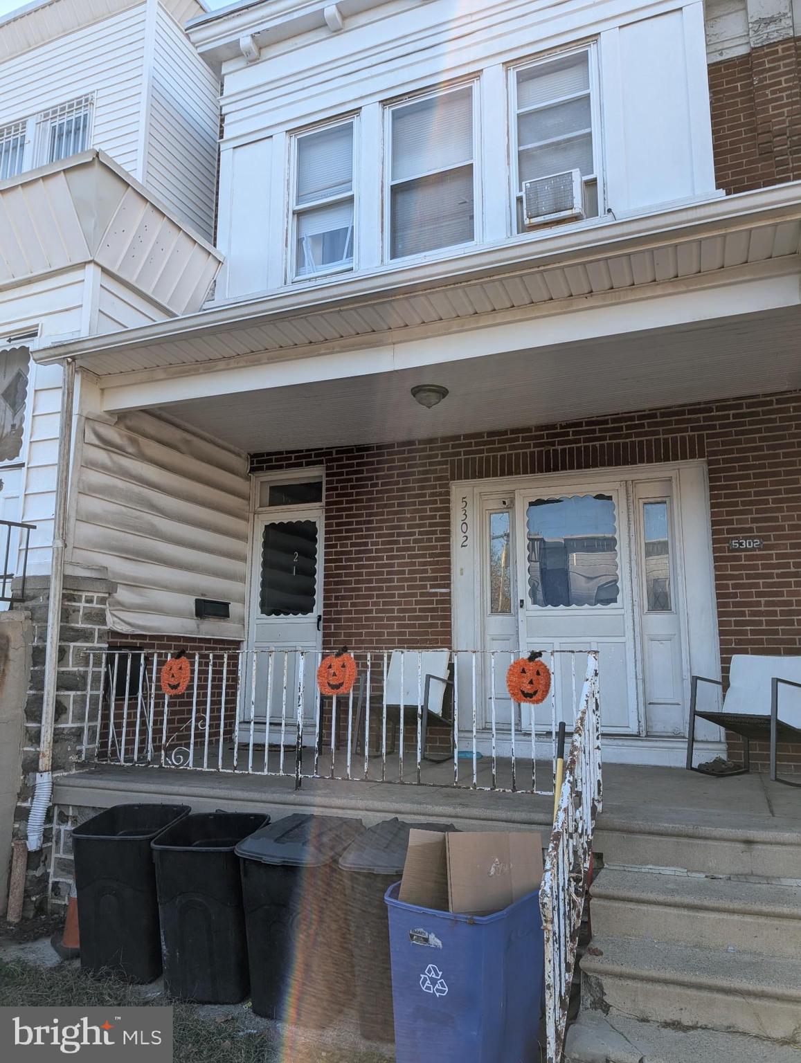 More pictures coming soon-
Welcome to 5302 Akron Street, Philadelphia, PA 19124
This well-maintained duplex offers an incredible investment opportunity or the perfect setup for multigenerational living! Conveniently located in the vibrant Frankford neighborhood, this property features two distinct units, each designed for comfort and practicality.
First Floor Unit
1 Bedroom, 1 Bathroom
Cozy living space with an abundance of natural light.
Fully equipped kitchen with ample cabinetry and functional layout.
Private access to a shared backyard, perfect for outdoor relaxation.
Second Floor Unit
2 Bedrooms, 1 Bathroom
Generous living area ideal for entertaining or family gatherings.
Spacious eat-in kitchen with modern conveniences.
Large windows throughout for plenty of sunlight.
Additional Features
Separate utilities for each unit, ensuring ease of management.
Basement provides additional storage or potential for creative use.
Located on a quiet street with easy access to public transportation, shopping, and dining.
Whether you're looking to add to your investment portfolio or seeking a home that provides both living space and rental income, 5302 Akron Street delivers! Don't miss this opportunity to own a versatile property in the heart of Philadelphia.
Schedule your showing today!