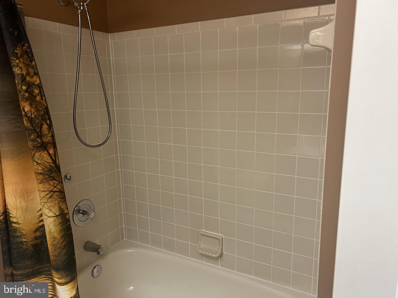 GUNNERS LAKE - Residential