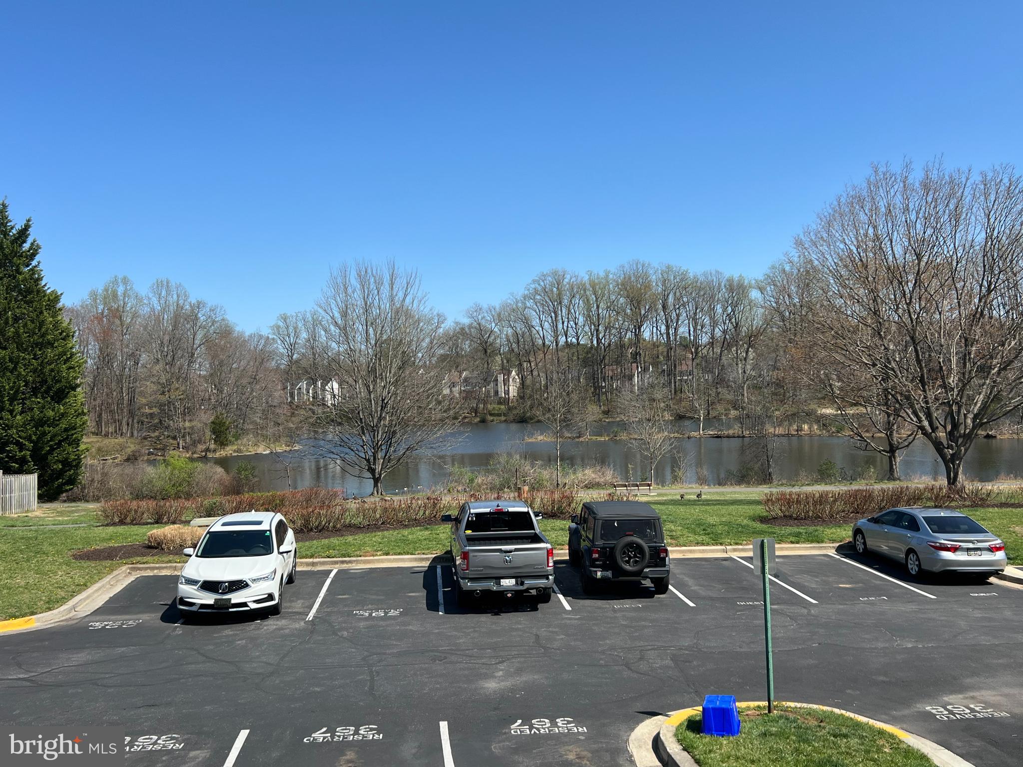 GUNNERS LAKE - Residential