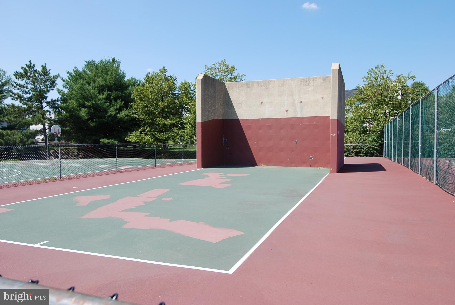 FLOWER HILL - Residential