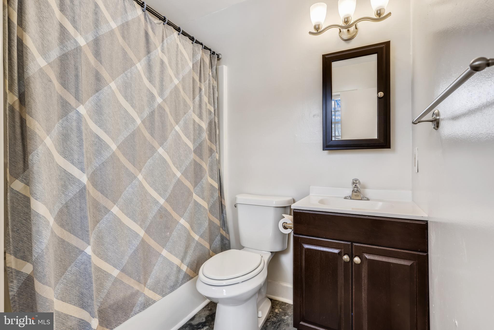 FLOWER HILL - Residential