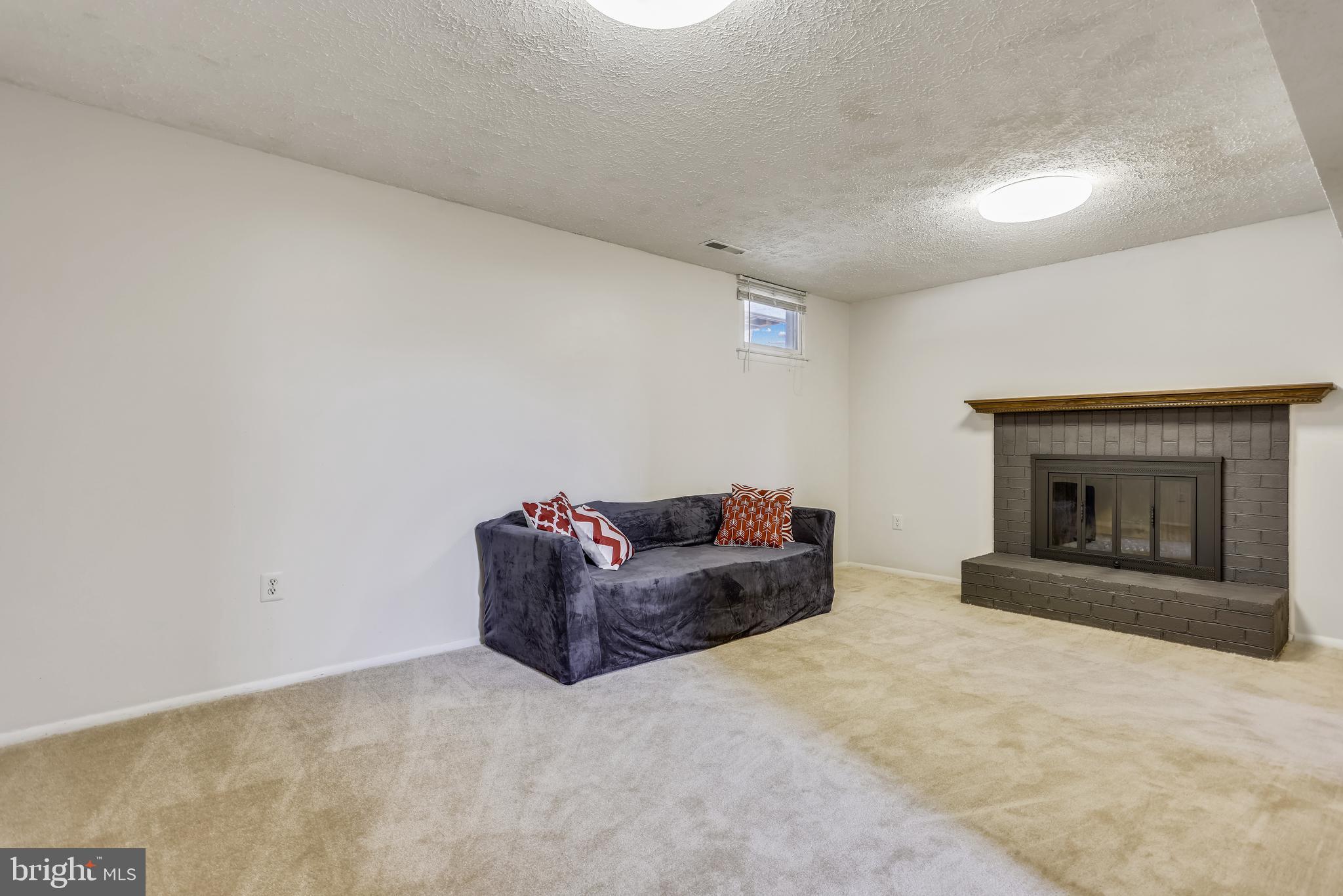 FLOWER HILL - Residential