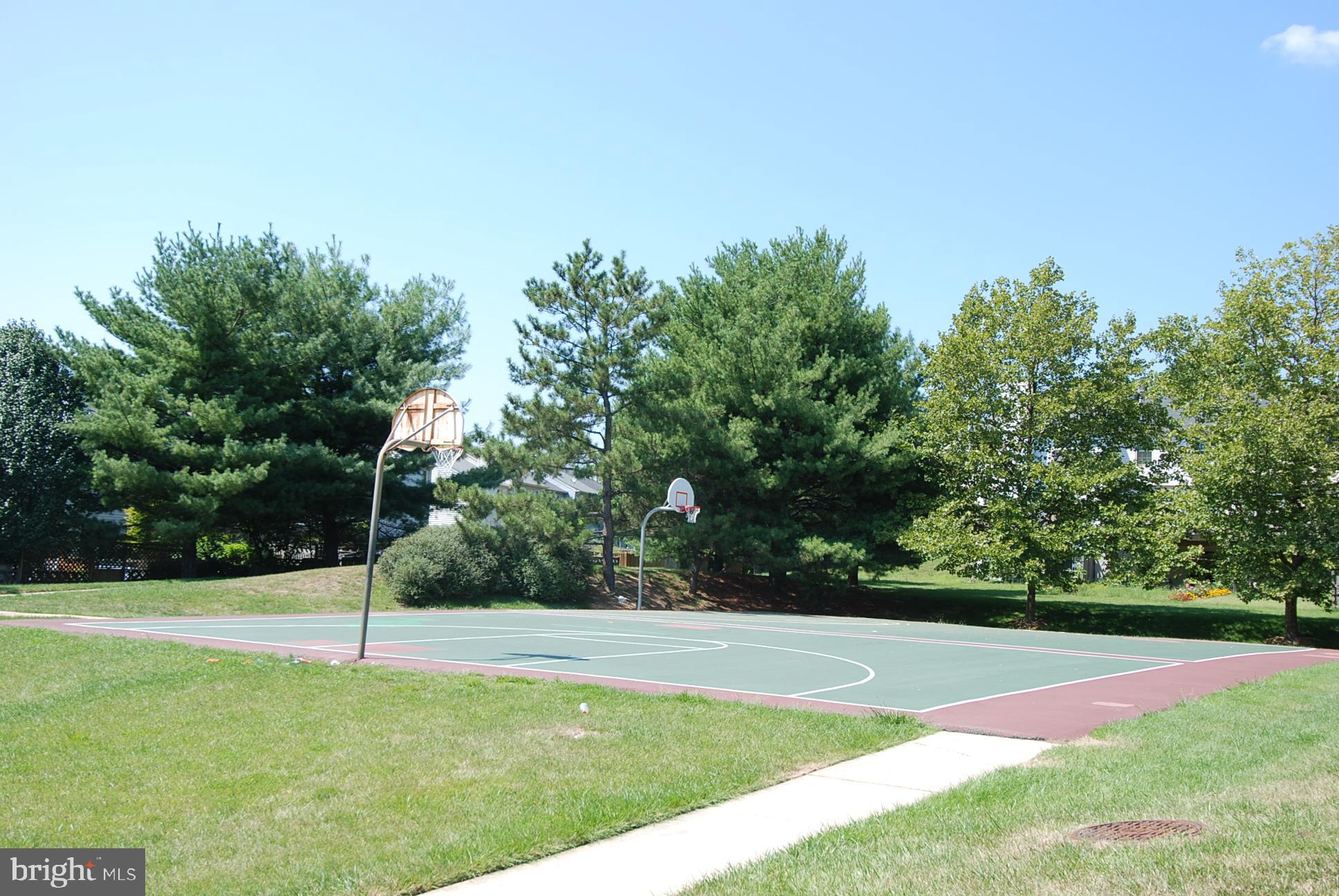 FLOWER HILL - Residential