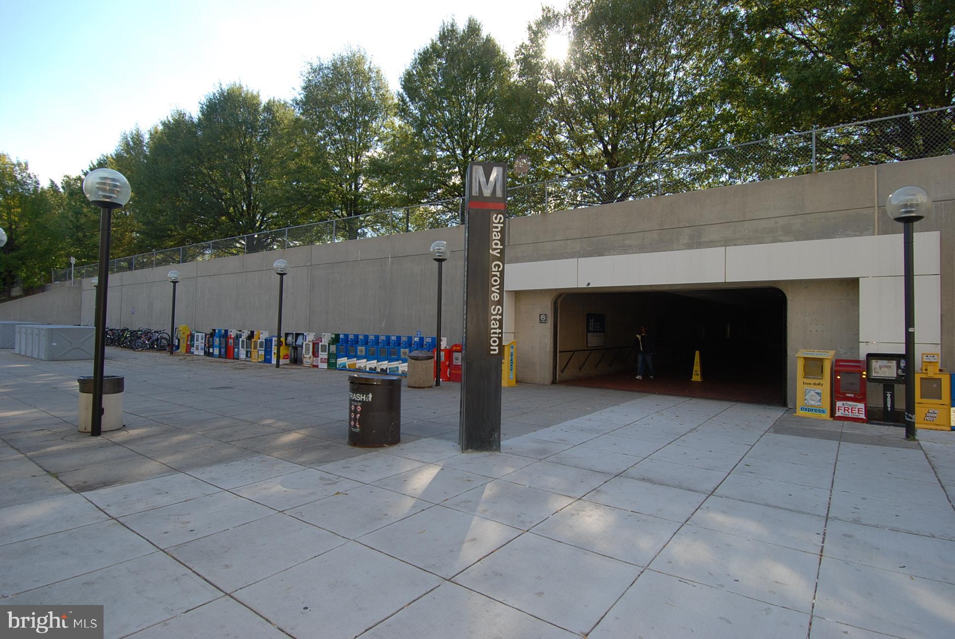 FLOWER HILL - Residential