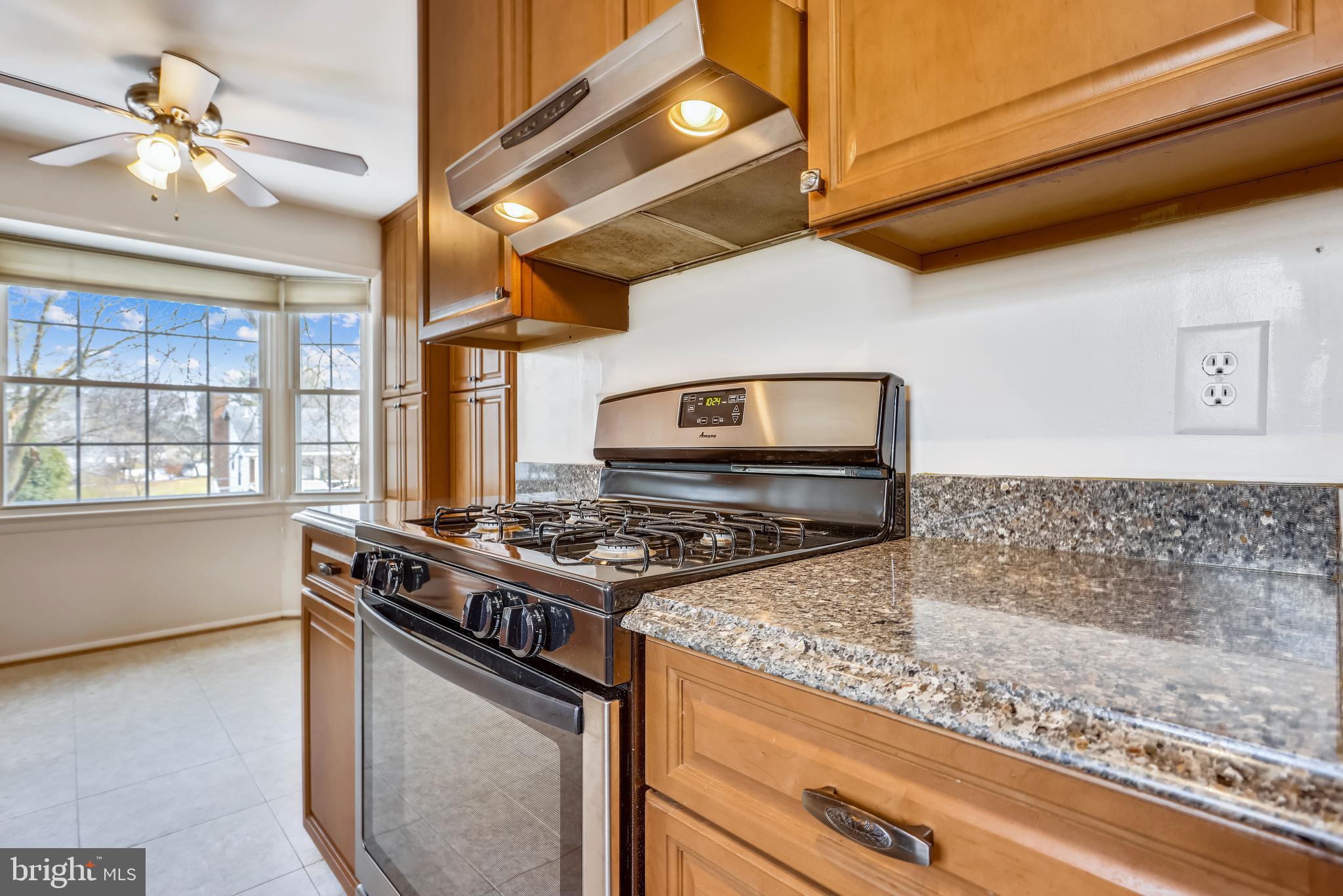 FLOWER HILL - Residential