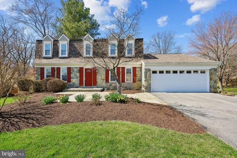 Photo of 18 Kaywood Court, SILVER SPRING, MD 20905 (MLS # MDMC2221920)