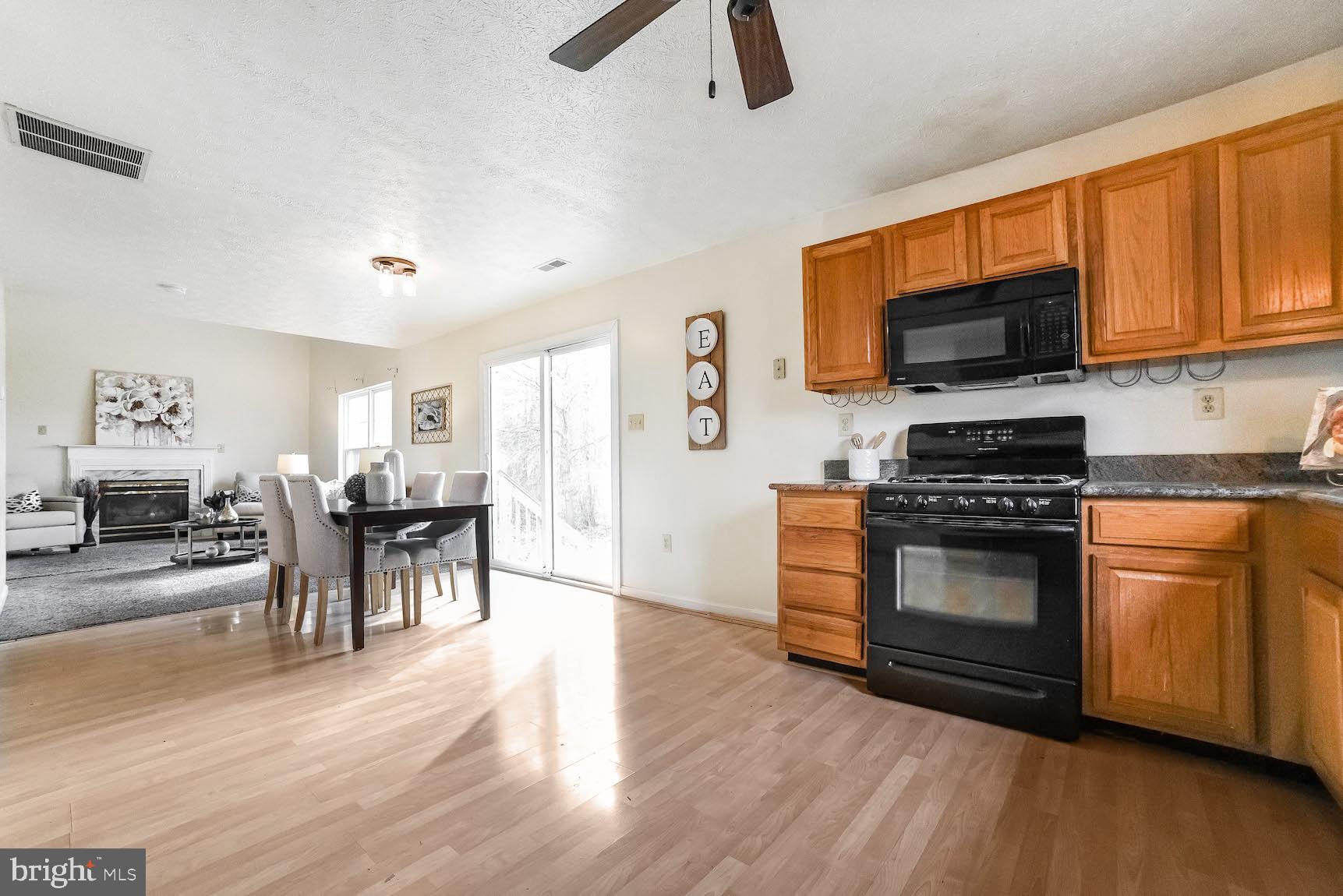 DORCHESTER - ST. CHARLES - Residential