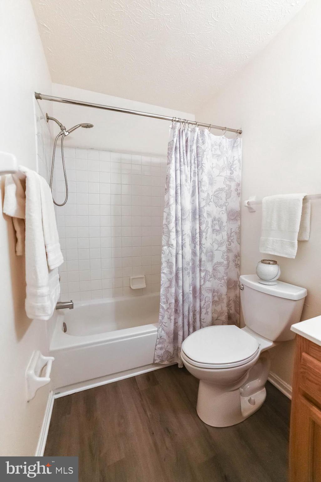 DORCHESTER - ST. CHARLES - Residential